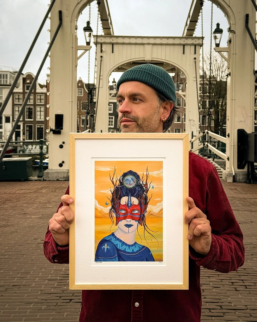 Walking around Amsterdam with good company ✨

Sometimes the busy city reminds you to slow down and find balance, creativity, and strength.

Fun day exploring the city, having great talks with @bajoku.art and creating content with my latest limited ed