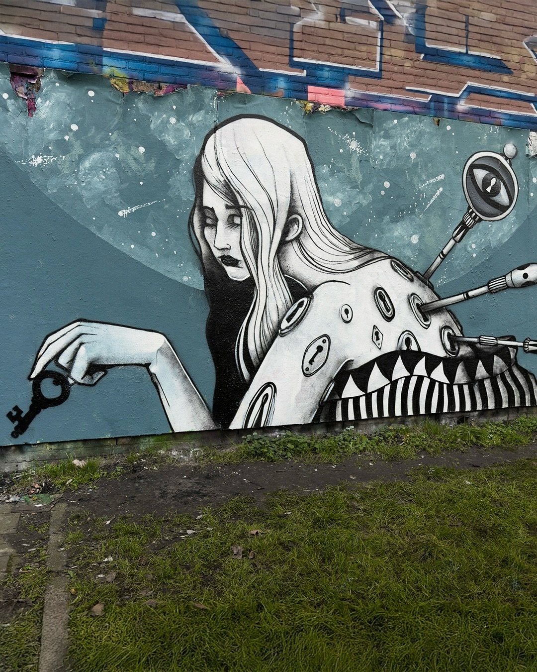 Unexpected visit from @malakkai for my bday and a quick wall painted with him a few days ago in Amsterdam. ✨💃
Thanks to @bajoku.art for making it happen ❤️✨

#amsterdamstreetart #muralpaint #keys