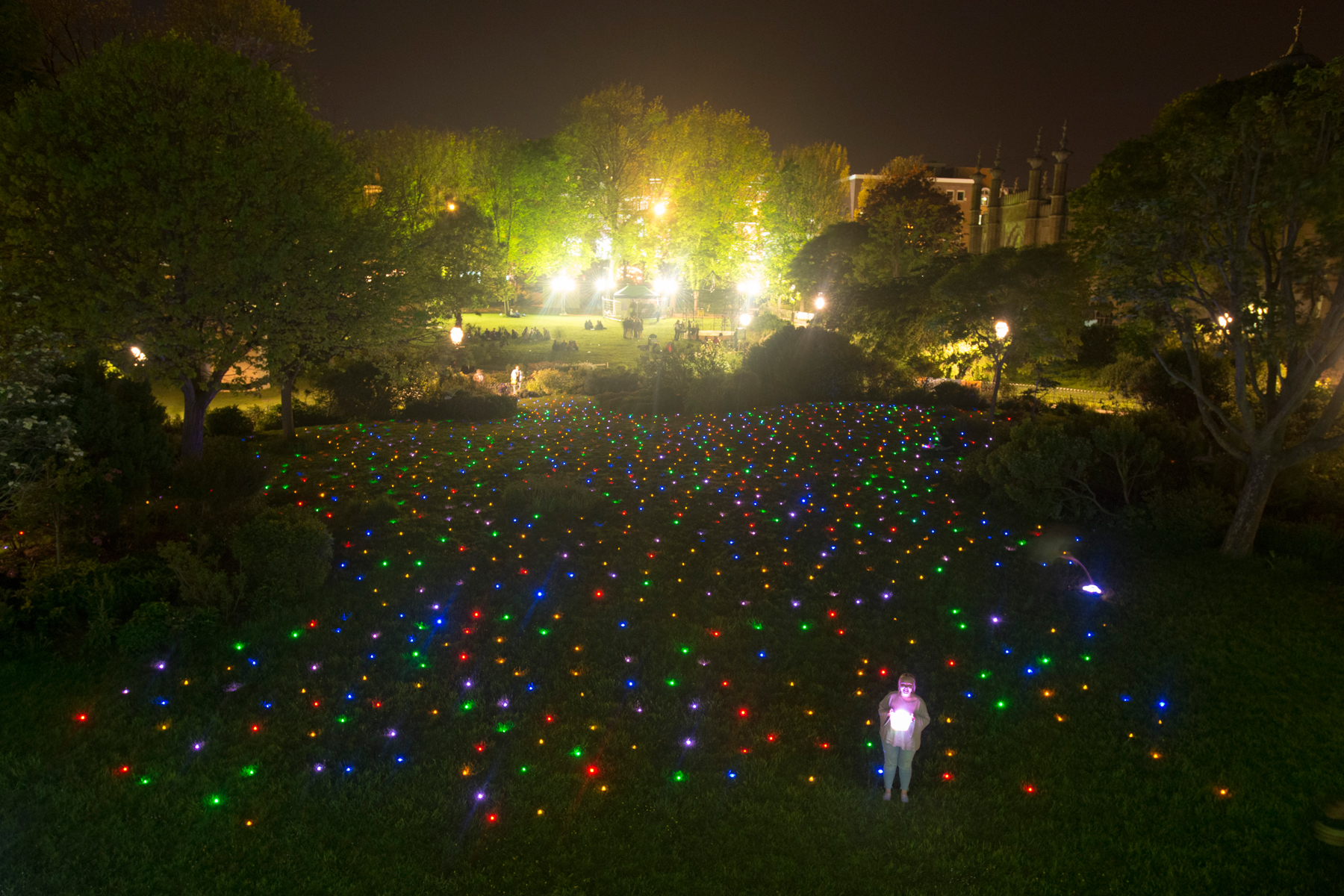 At night the Pavilion gardens were transformed by thousands of diyas, hand-made clay lamps, to symbolise the numbers of Indian soldiers who received medical treatment.
