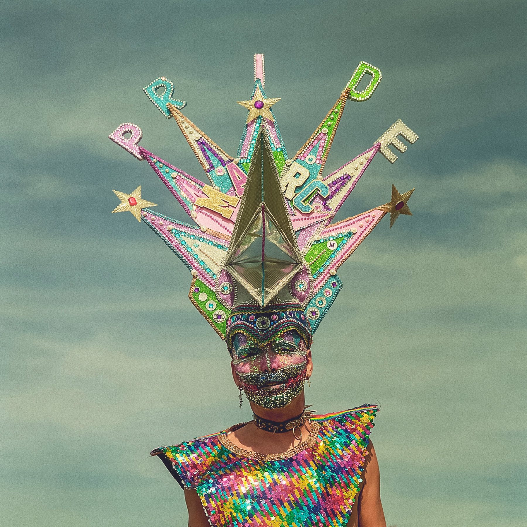 Some of the costumes are absolute works of art (but not something I’d want on my head for a 4 mile walk).