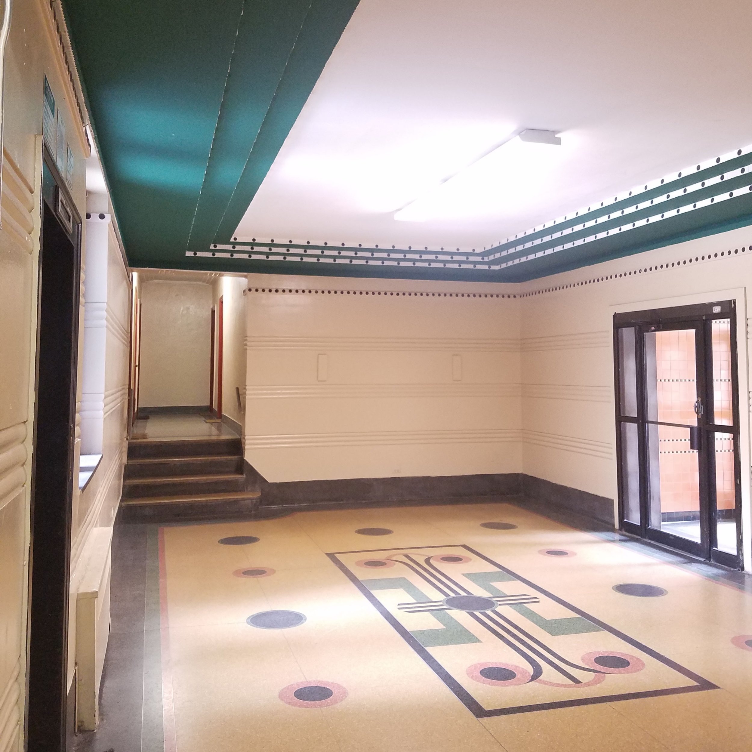 195 Bennett Ave Lobby.jpg