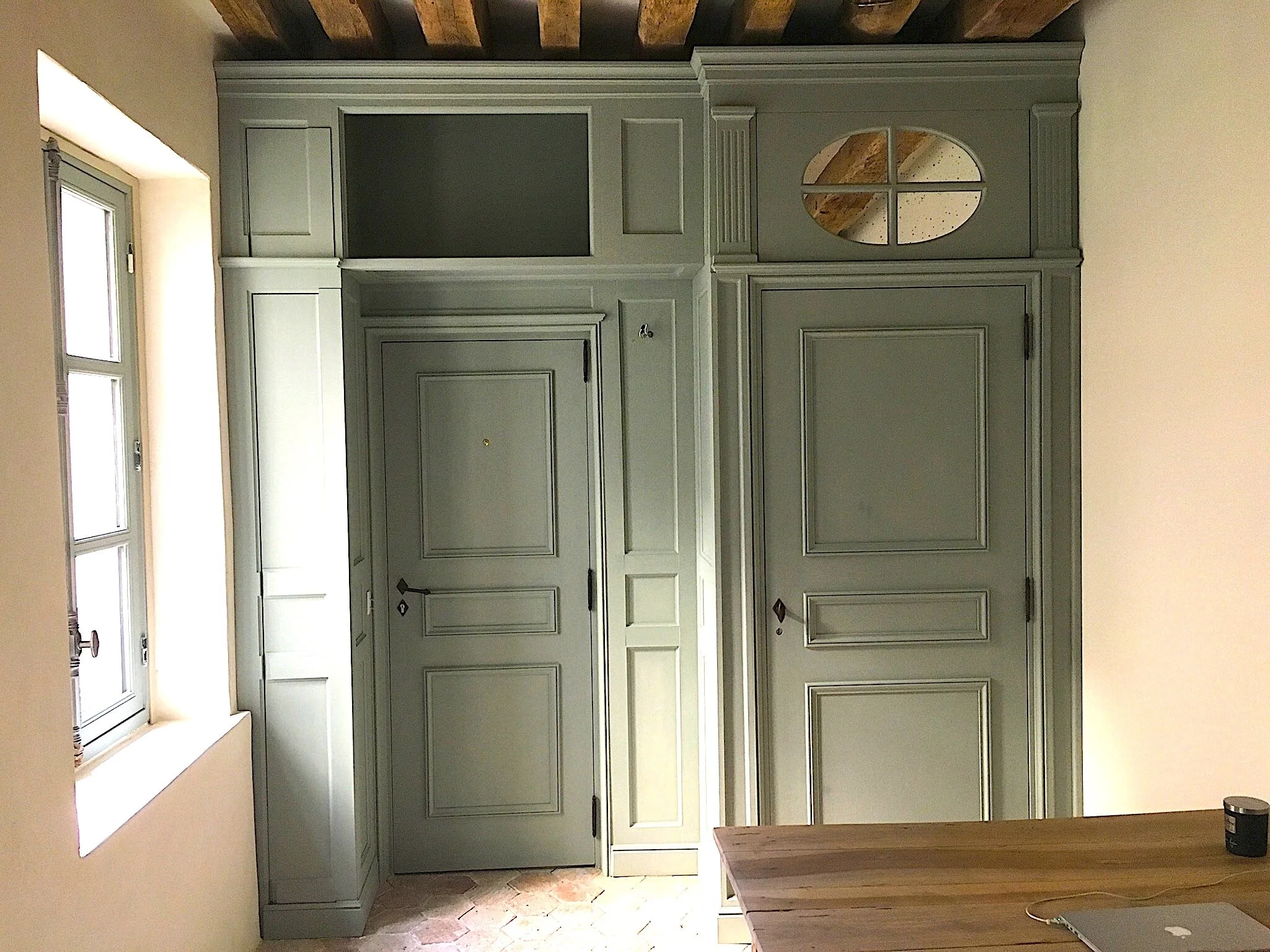 41bourgogne_main.jpg