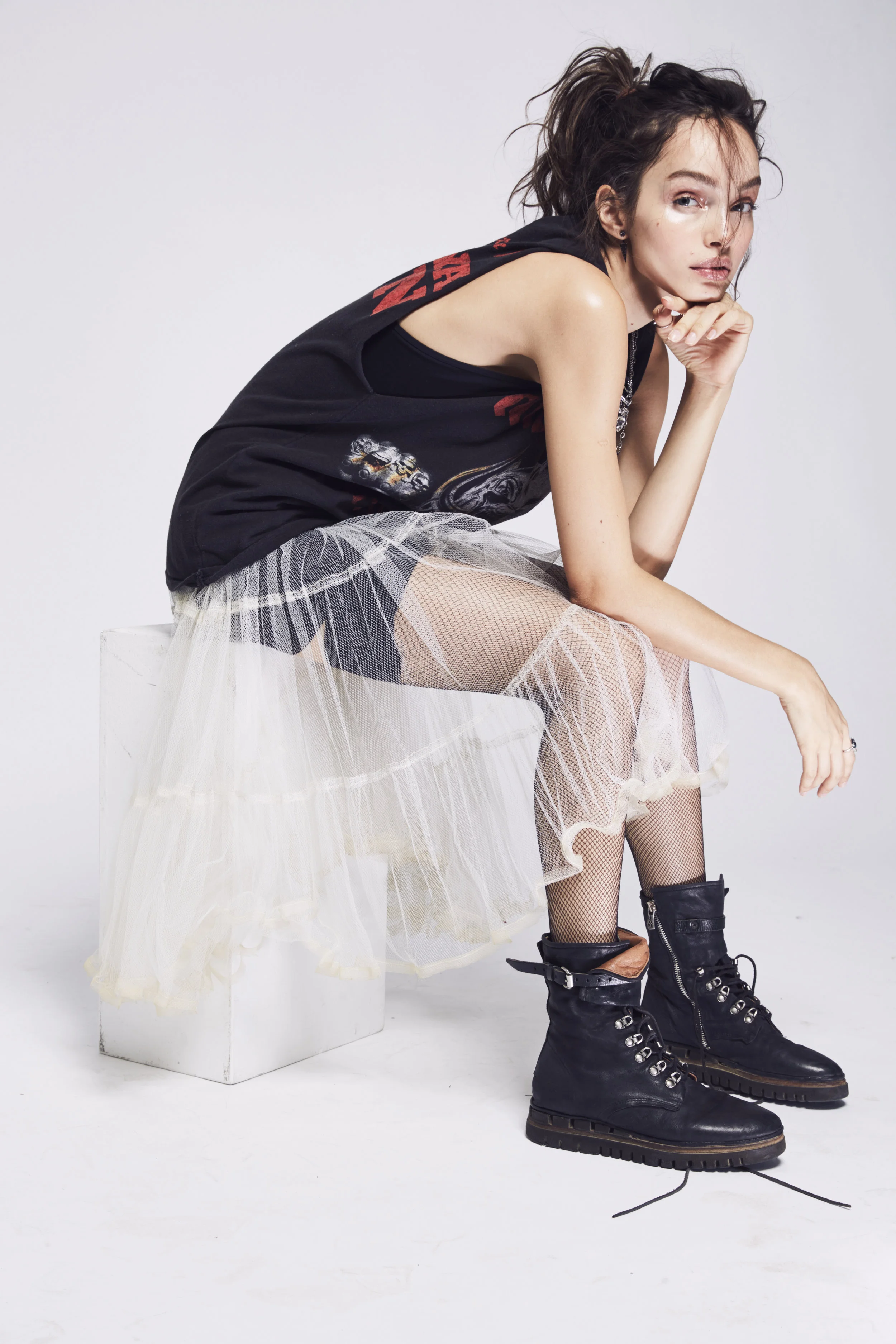 41205469 BR28 BAND TEE 001 6269.jpg