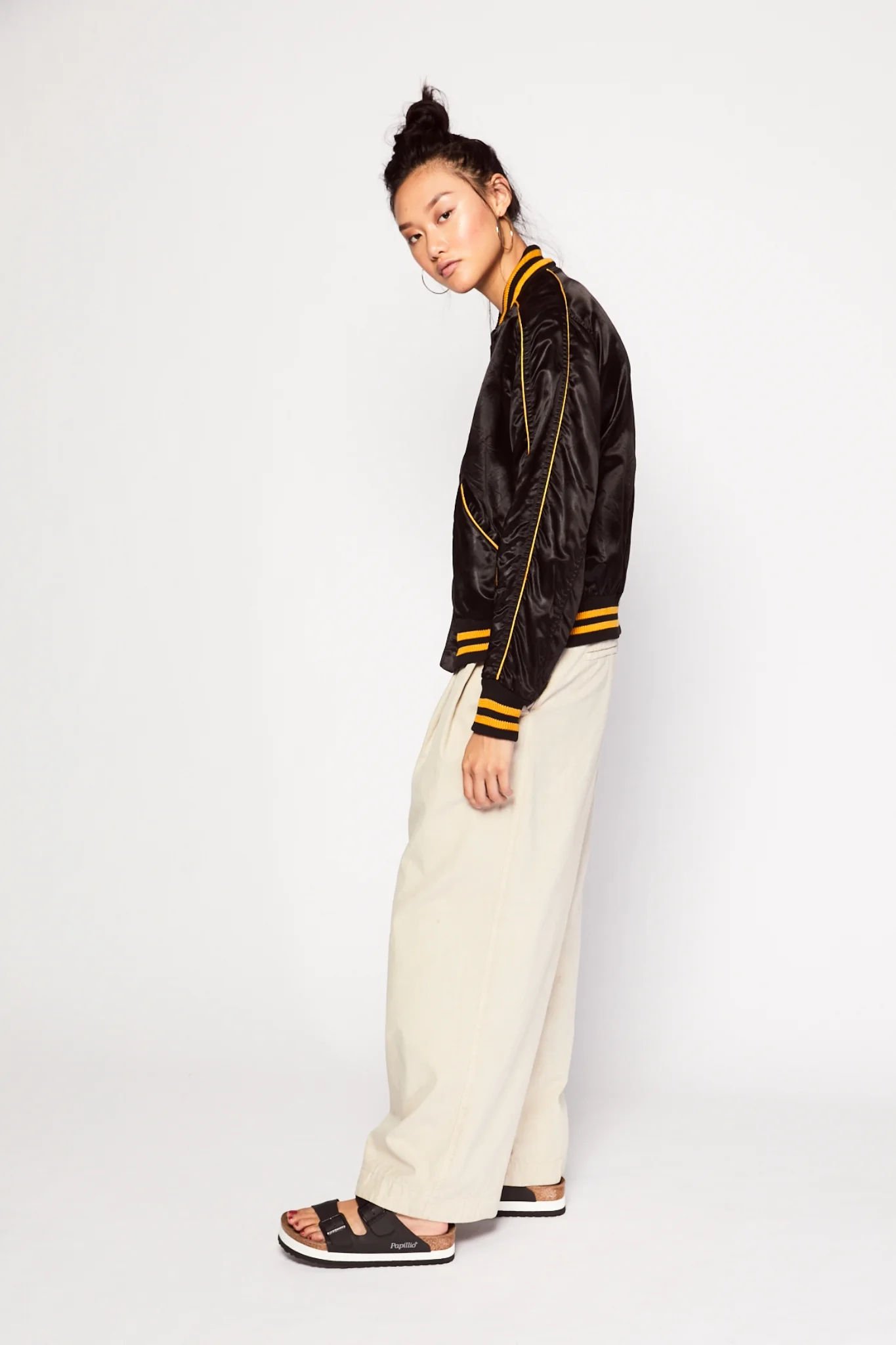 42819755 SS10 1960s satin bomber 0001 2650.jpg