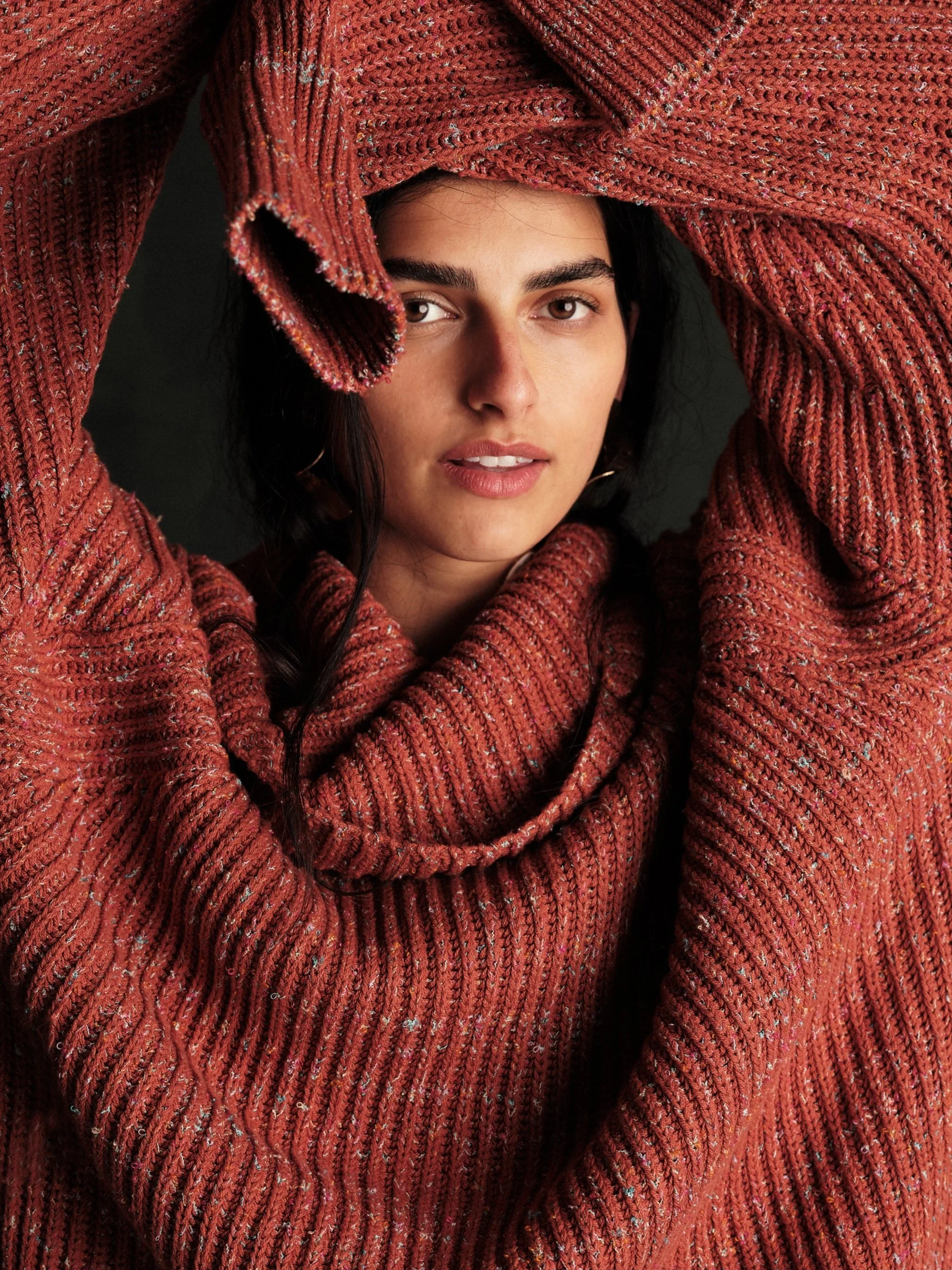 Sweaters_3_32001_RT.jpg