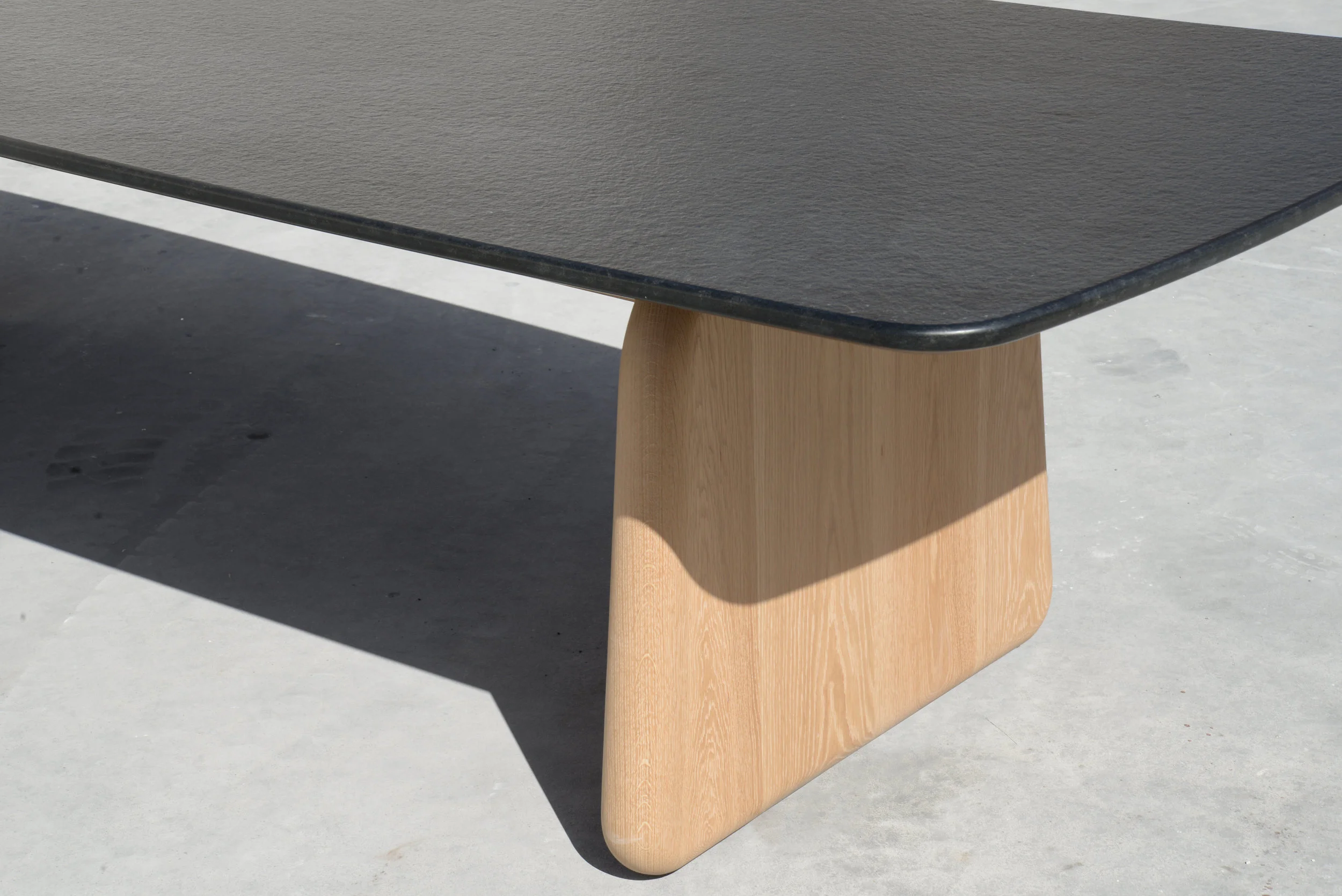 deAllegri&Fogale_PierreYovanovitch_BespokeTable_2925.jpg