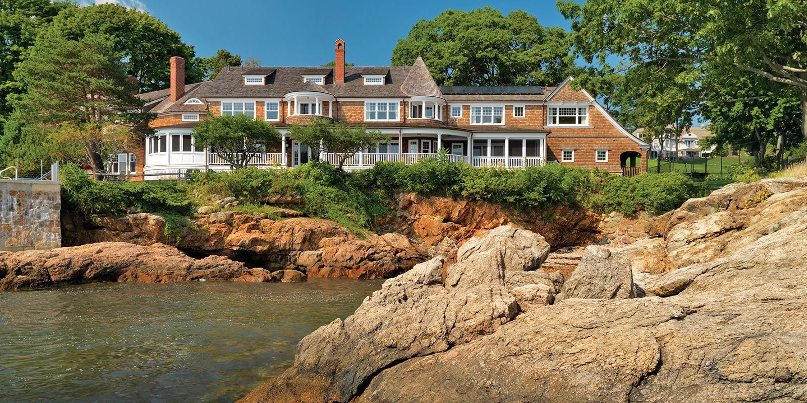 Shingle Style Architecture: Coastal Elegance