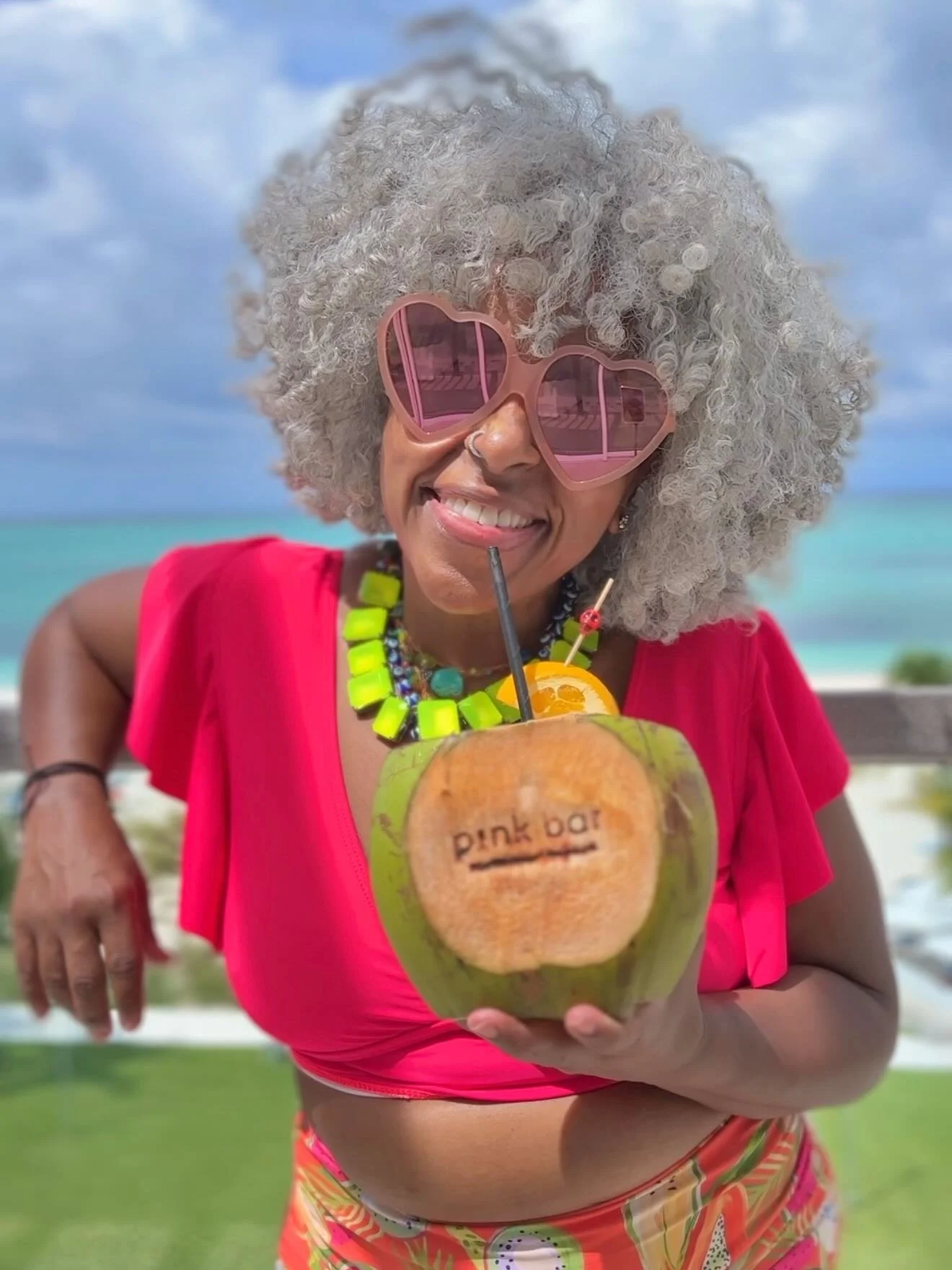 In my latest Caribbean Dispatch column for @recommendmag, I'm serving up seven good reasons to visit the Turks and Caicos Islands right now - as if you needed them. 😉 Just click the link my my bio for the story. 
*
*
*
#JetSetSarah #caribbean #carib