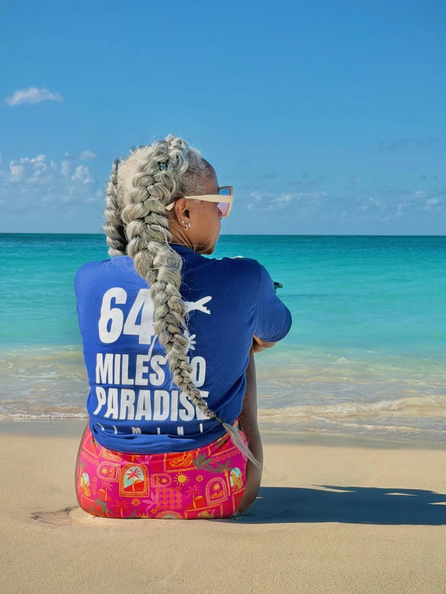 Last month I was on American Airlines' inaugural flight from Miami to Bimini in the Bahamas, which, in less than 20 minutes, takes passengers from city streets to dreamy island beaches. Just click the link in my bio to read my latest Caribbean Dispat