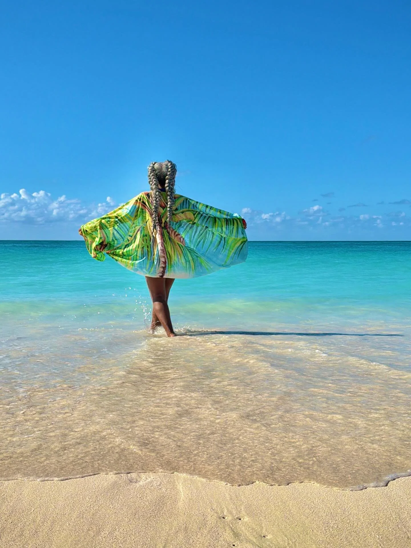 May your Monday Blues be Bahamian. 
*
*
*
#jetsetsarah #carivangelist #itsbetterinthebahamas #bimini #bahamas