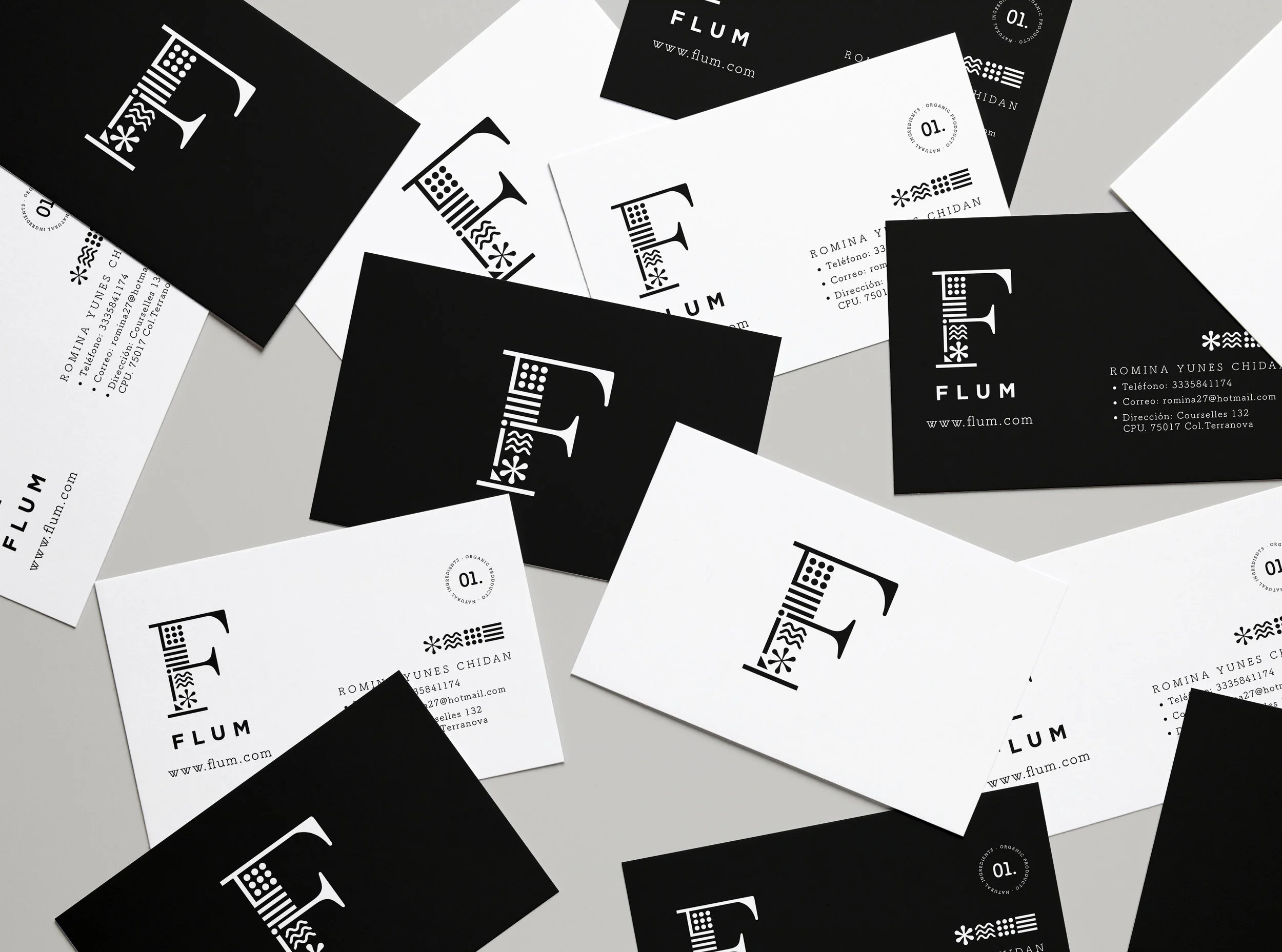 Realistic Business Cards MockUp 4.jpg