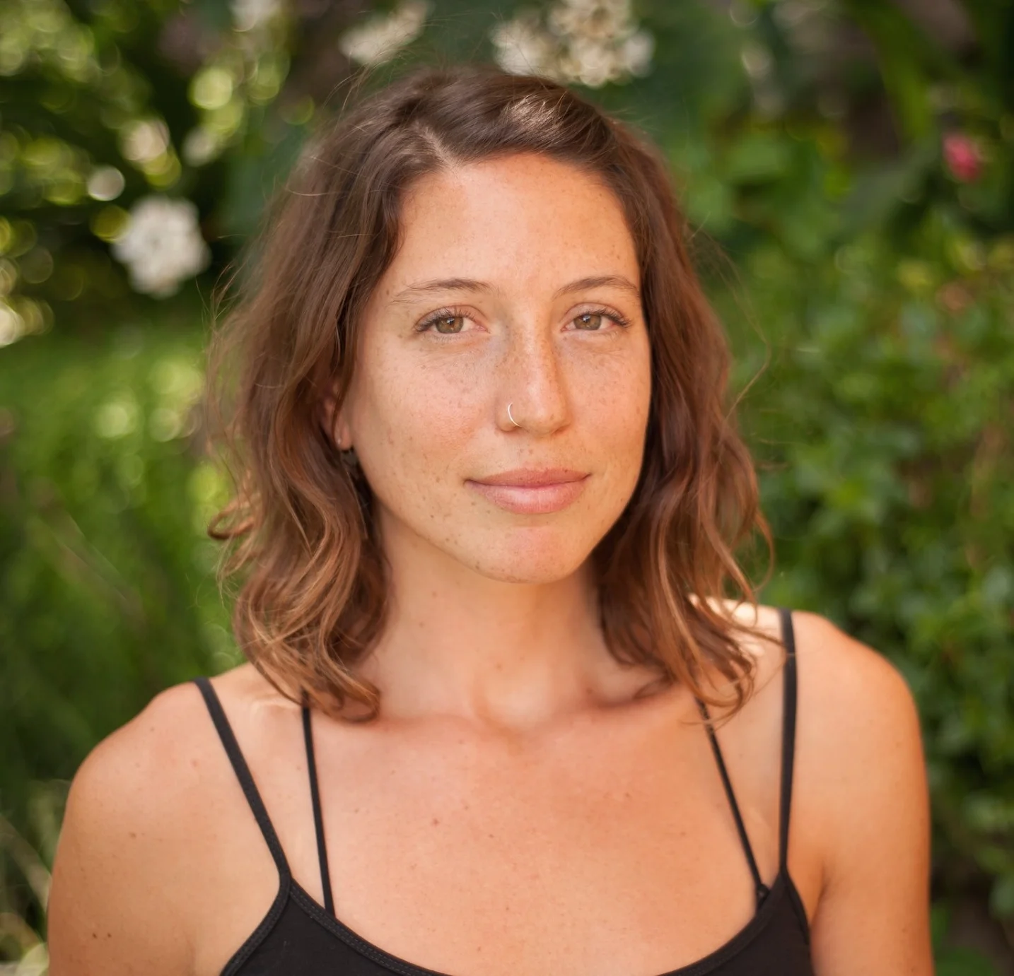 Kylie Roswell-Bio Photo-Vinyasa Yoga .jpg