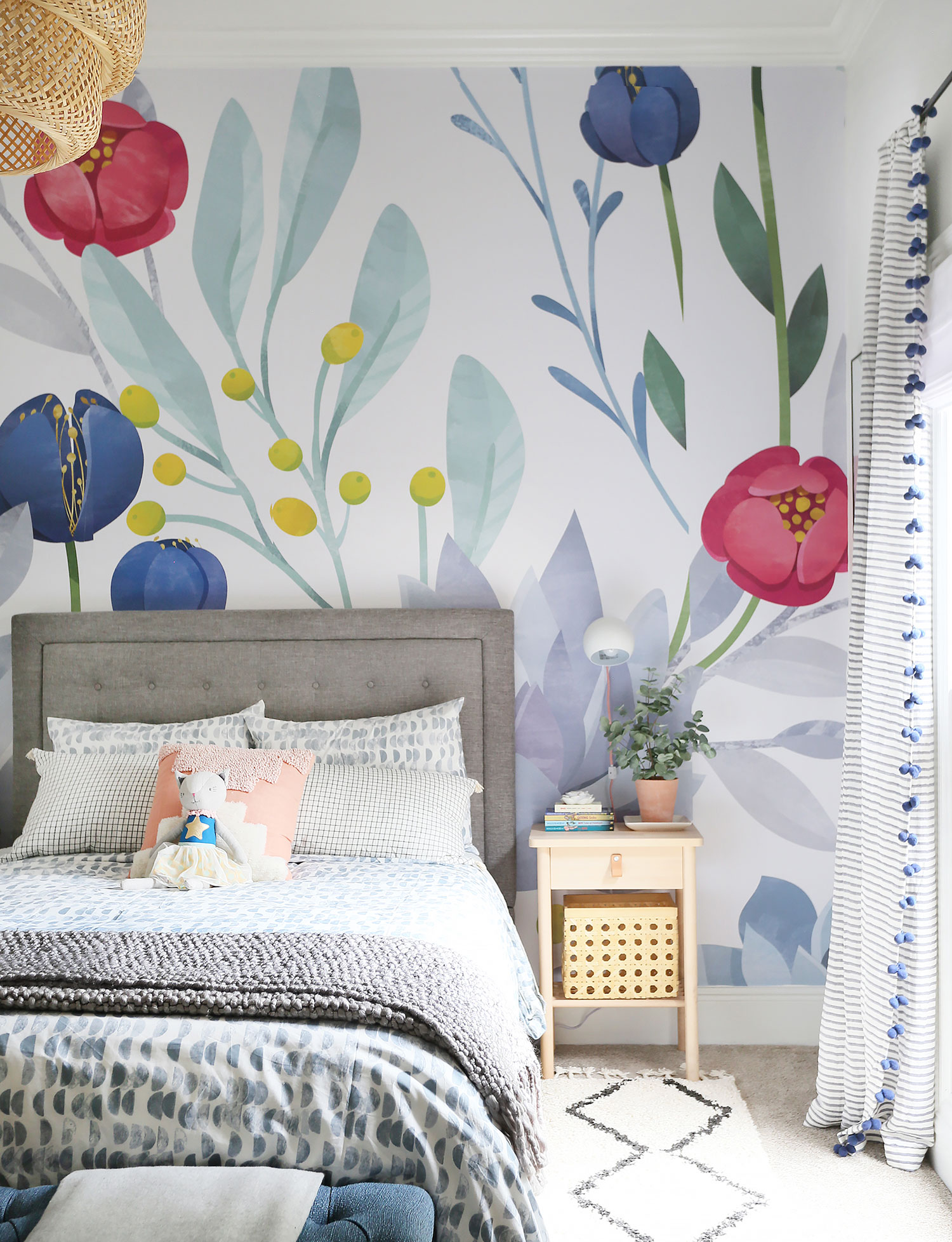 A HAPPY &amp; BOHO KID'S ROOM