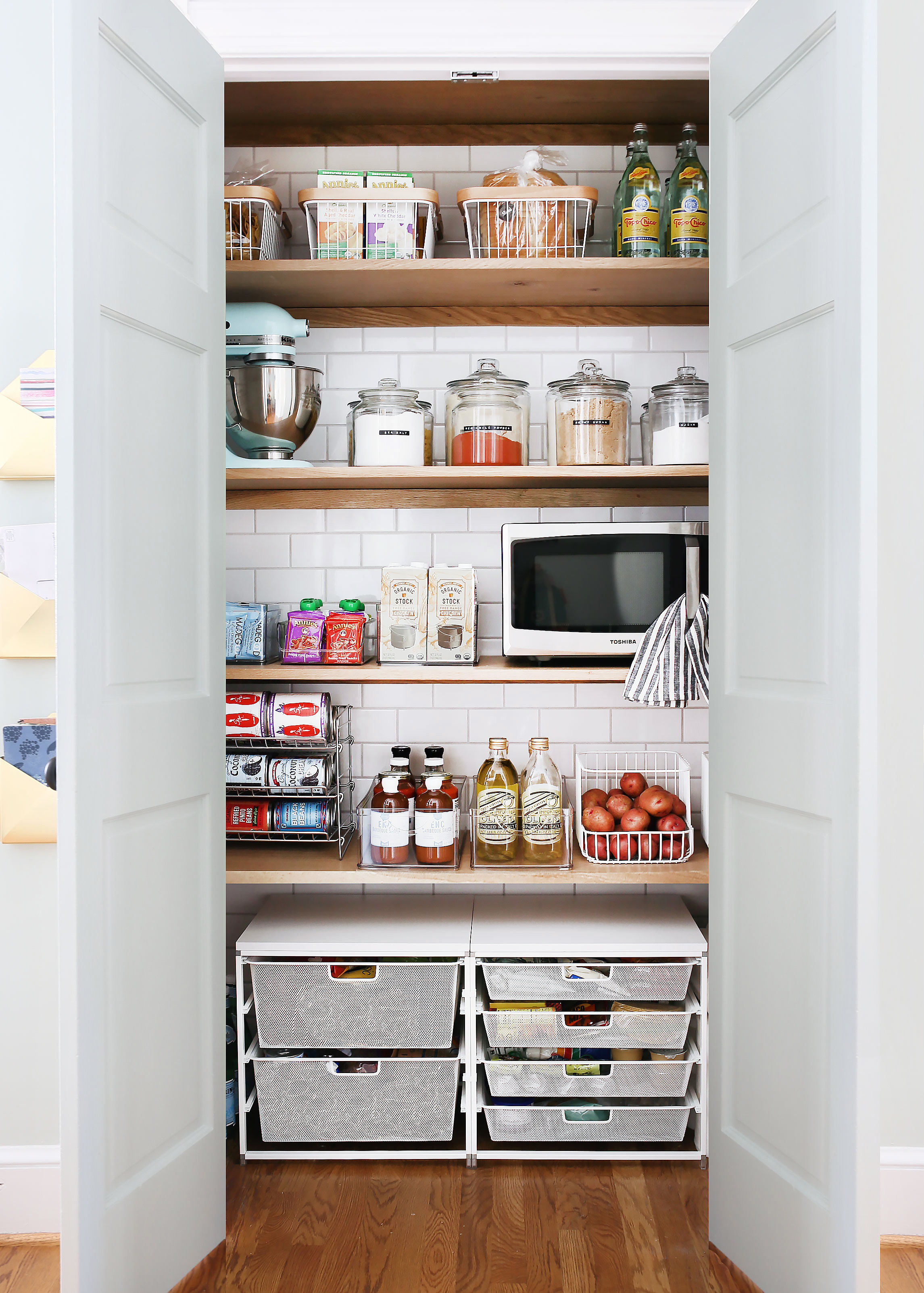 ORGANIZATIONAL PORN: MY NEW PANTRY