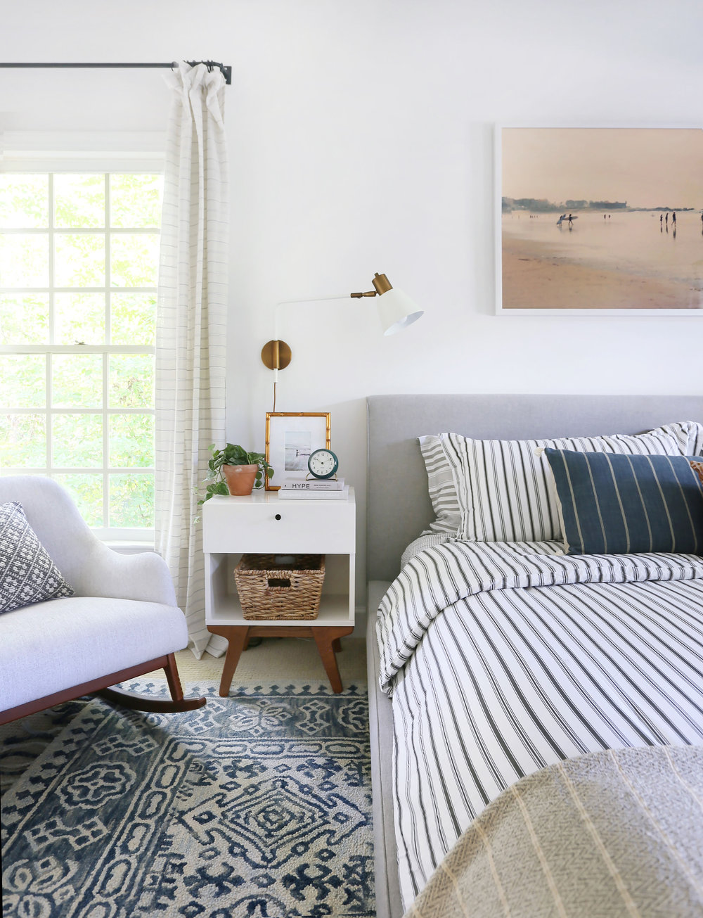 5 ways to add coastal charm to your landlocked bedroom — Sunny Circle ...