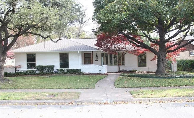 6963 Sperry - $649,900 3 BEDS 2 BATHS 2,029 SQFT