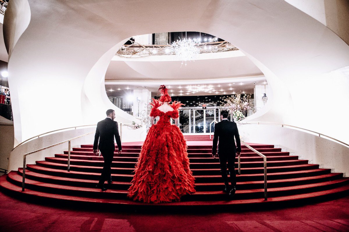 dolce-gabbana-metropolitan-opera-1.jpg