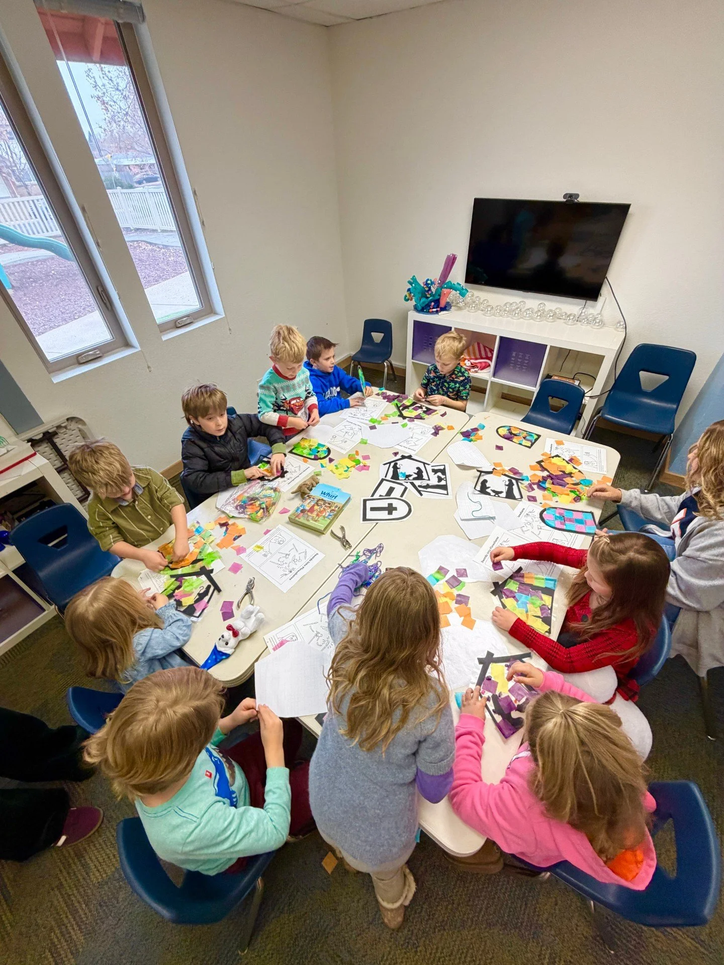 Big crafts, big smiles, big energy! If you have young kids, LCHope has a thriving children&rsquo;s program, come check it out! Sundays at 9AM!
#BLASTKids #BibleLearningAndSharingTogether #SundaySchoolFun #ChurchFamily