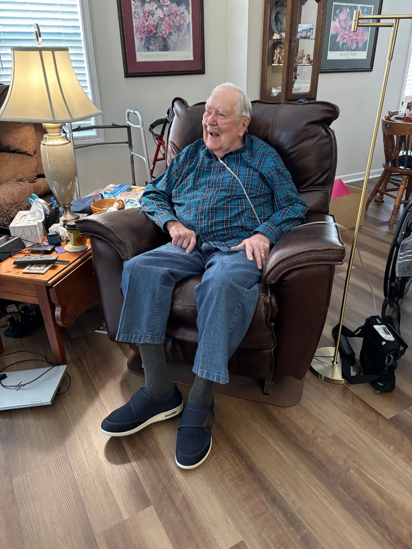 Spreading Christmas cheer 🎶✨
Our LCHope carolers visited several of our shut-ins this week, and the joy on their faces shows just how much it means when we show up for one another.
#LCHope #Caroling #Broomfield #CommunityCare #Colorado