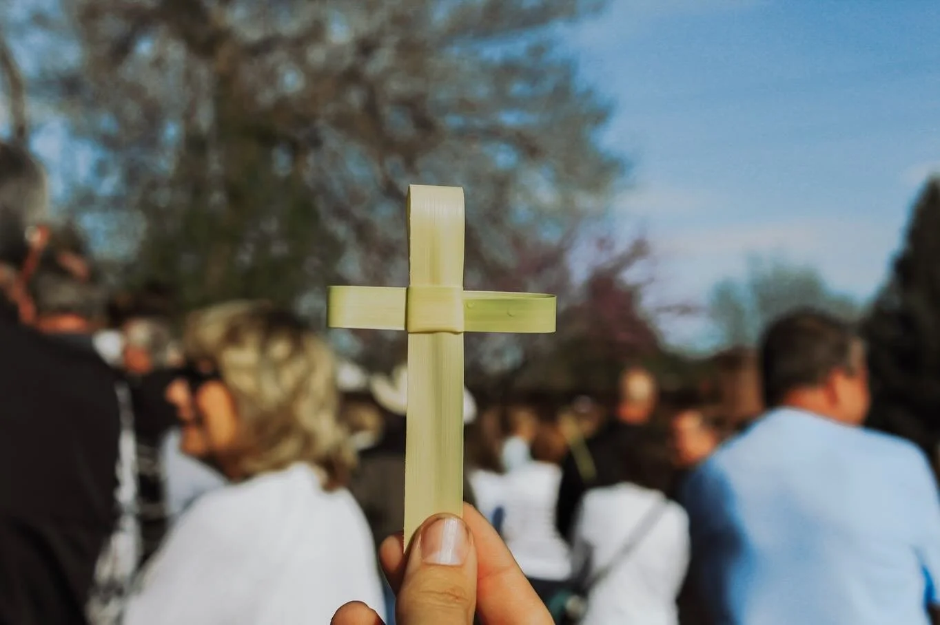 Palm Sunday recap 🌿
A donkey, palms, and the start of worship with our friends at Holy Comforter Episcopal Church, a beautiful way to begin Holy Week together. We hope to see you throughout the rest of Holy Week as we walk toward Easter together.
Ho
