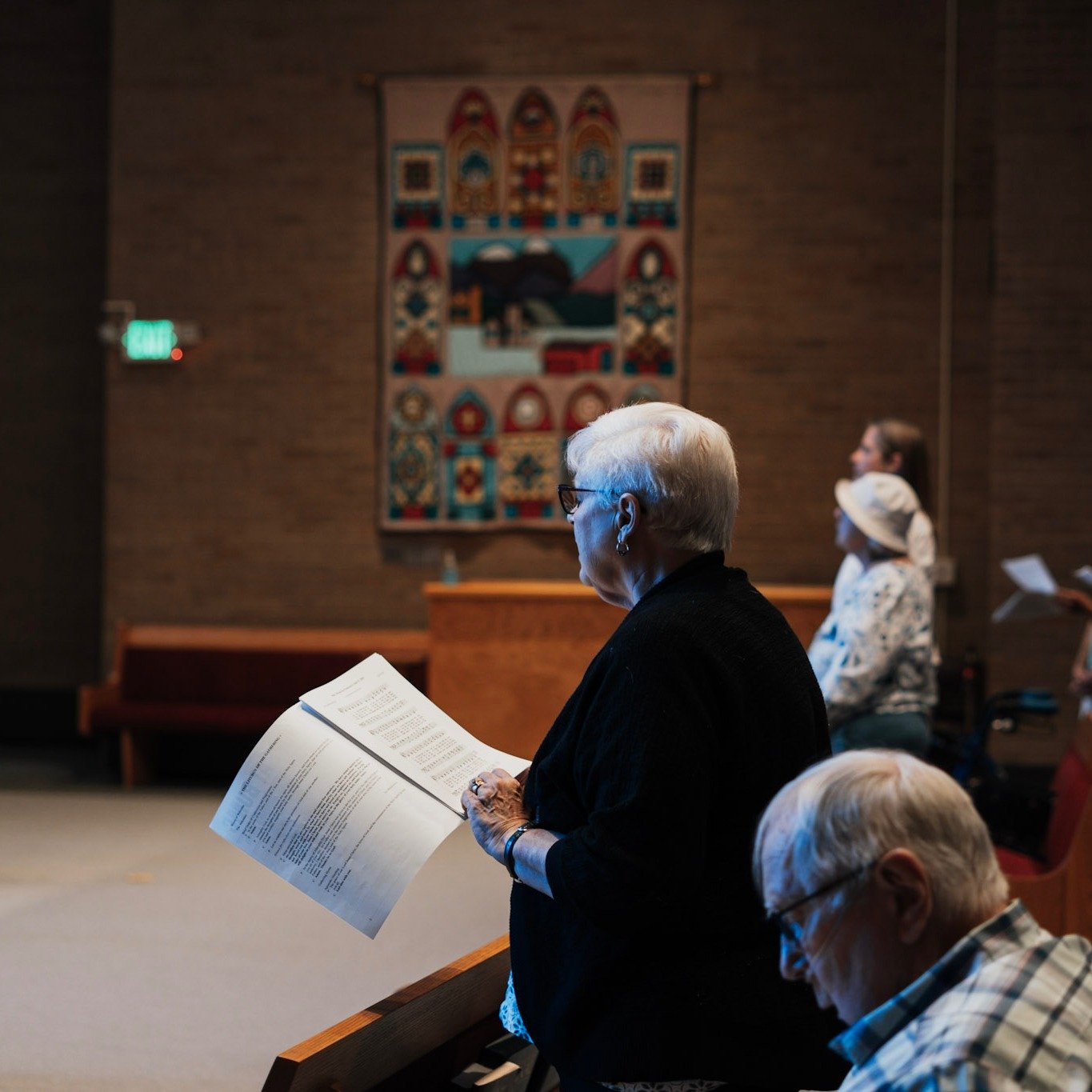 Who doesn&rsquo;t want their Sunday to look like this? 🙌
Worship, music, community, and a moment to breathe. Join us today at 4:00 PM.
Tag someone you want to bring with you to LCHope at BUMC 👇
