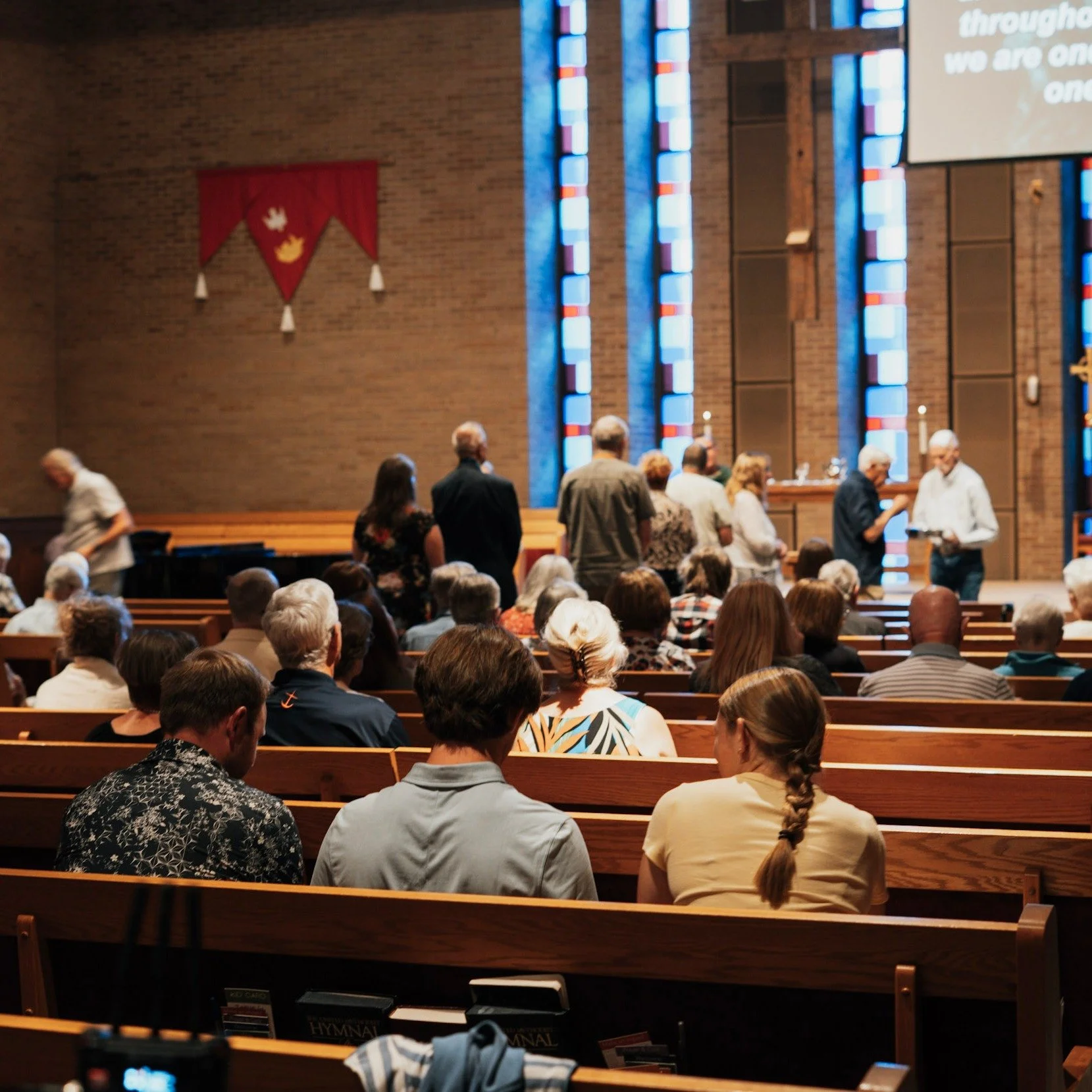 Worship is at 4 PM today! 
Join LCHope at Broomfield United Methodist Church for a time of worship, prayer, and community.  Invite a friend! Tag someone you'd love to see at worship today. 👇