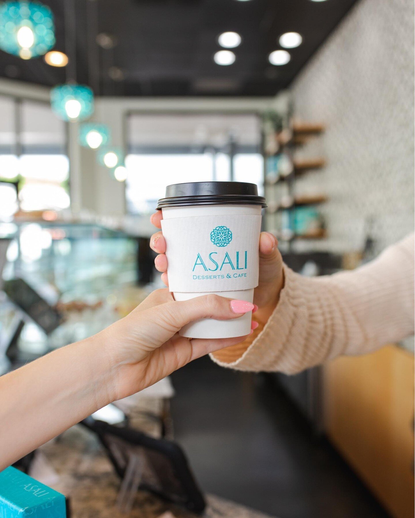 We know a short workweek means that you are on the go! But don't worry, we have a wide selection of coffee and tea to help you fuel the week ahead! 👍 

#asalidessertscafe #coffeelover #carync #barista #bakeshop #coffeetime #baristalife #raleighdrink