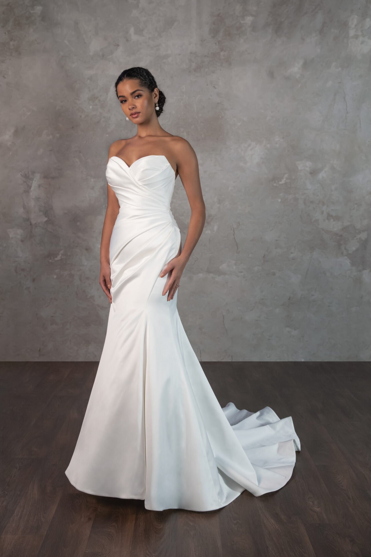 D4300 - without overskirt
