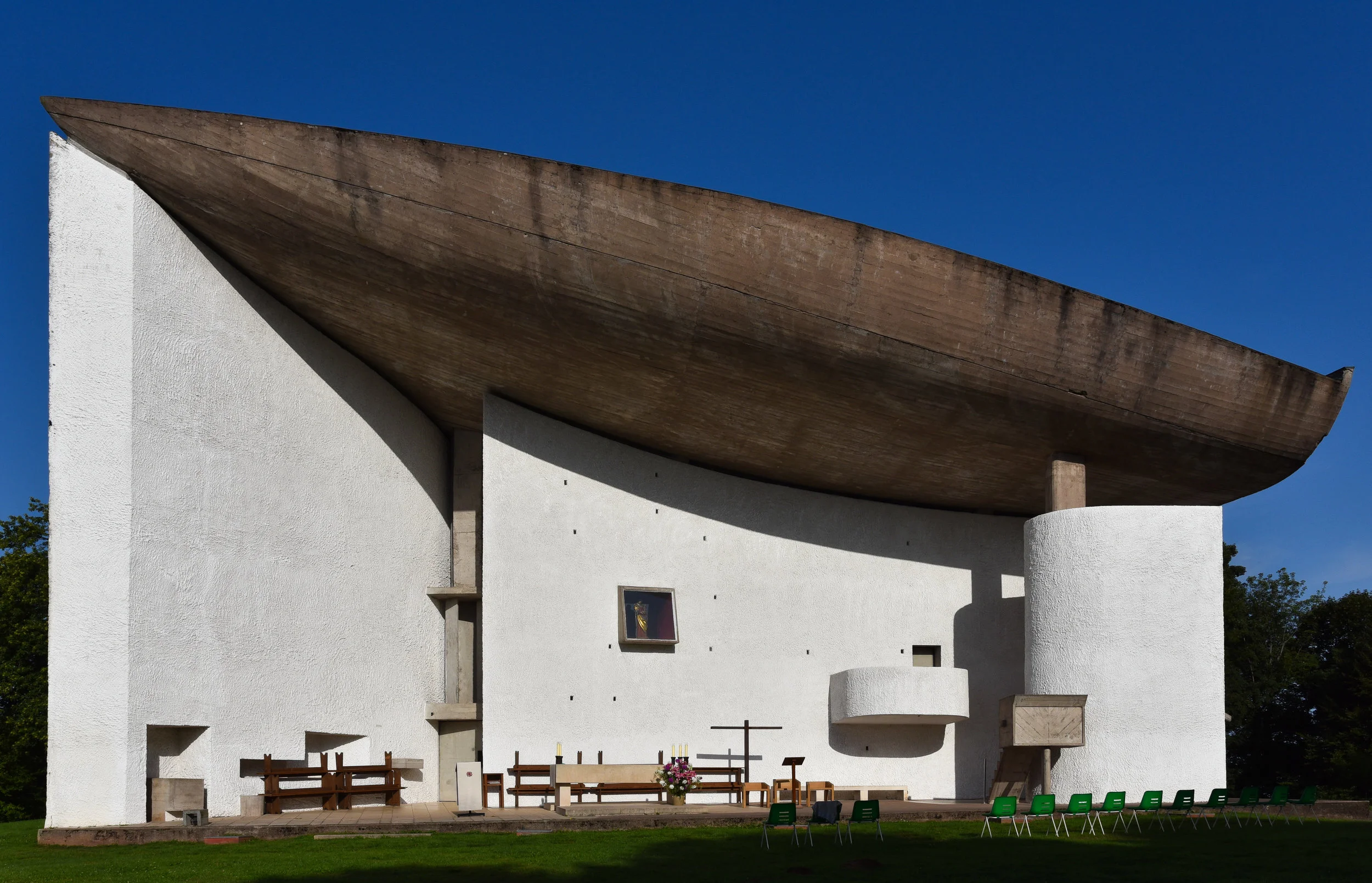 EAST FACADE AND EXTERIOR SANCTUARY IN FULL VIEW