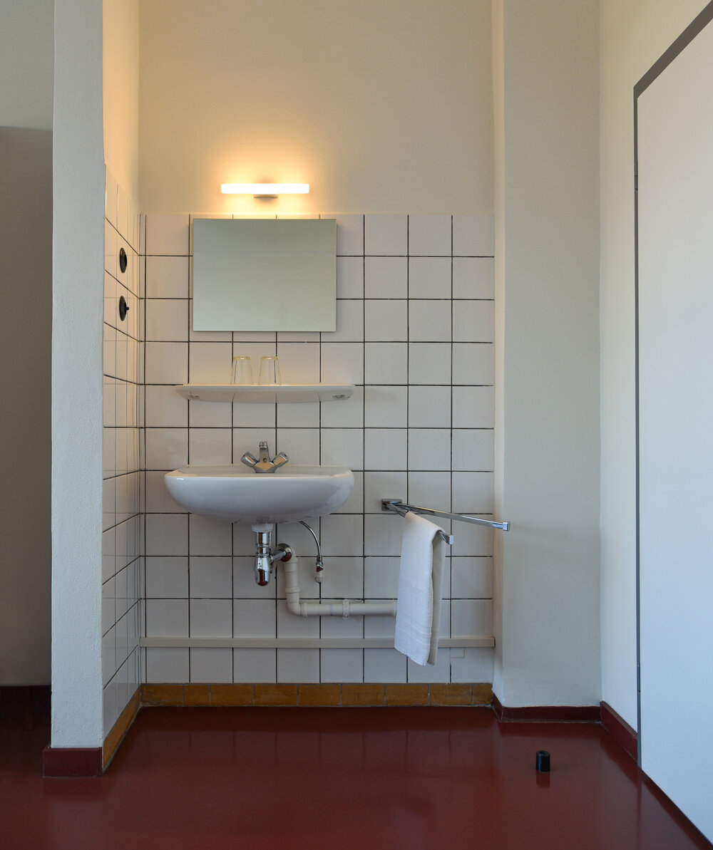 Bauhaus Dessau studio in room wash basin, today.