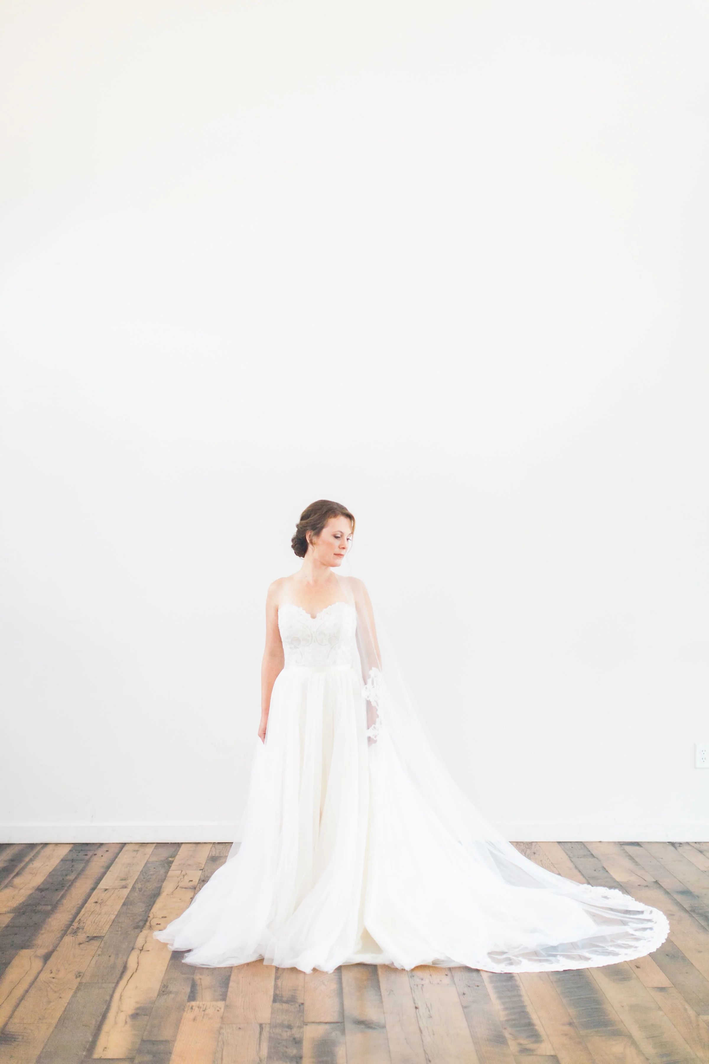 Lace Single Layer Gathered Bridal Veil