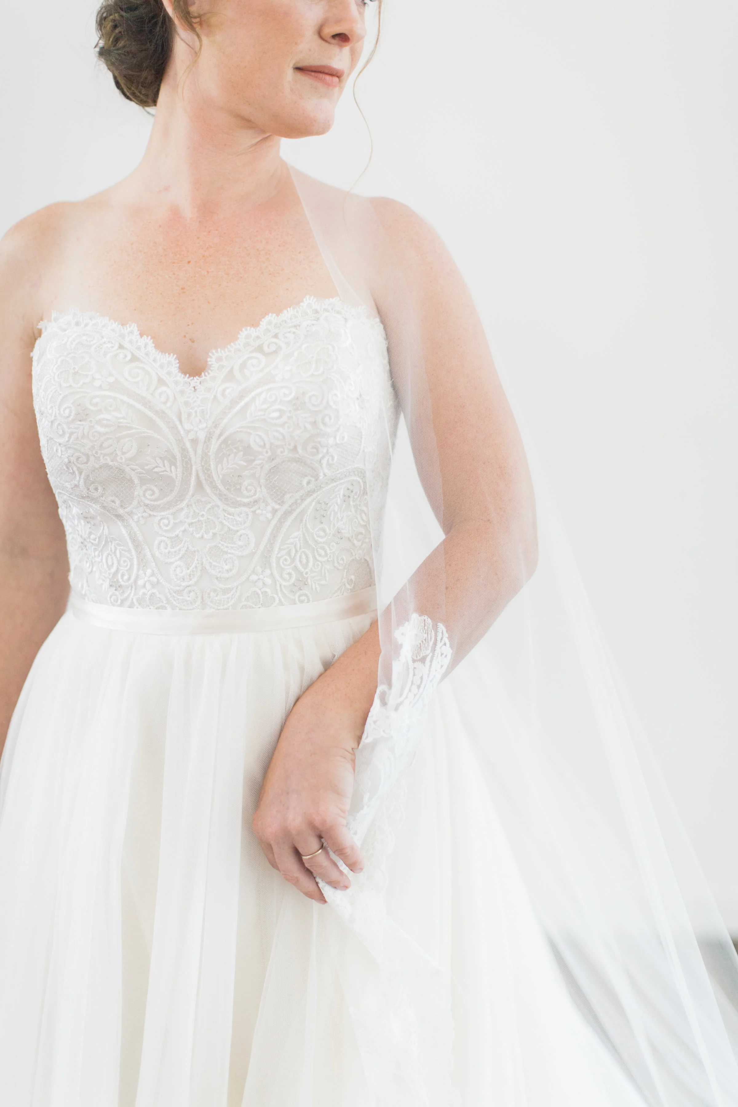 Lace Single Layer Gathered Bridal Veil