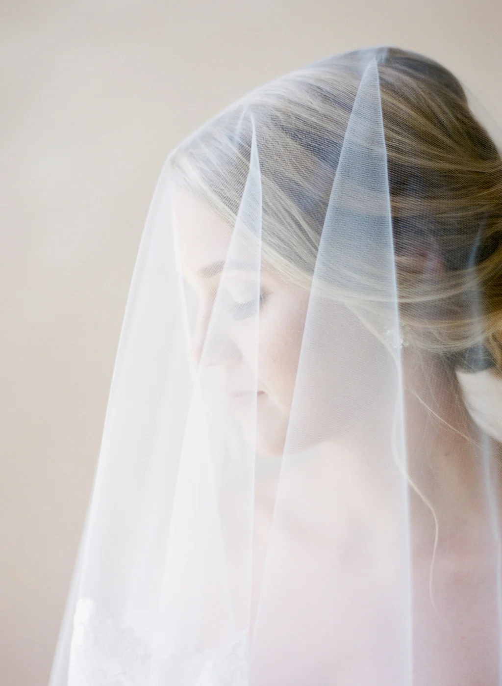 Chantilly Lace Bridal Drop Veil