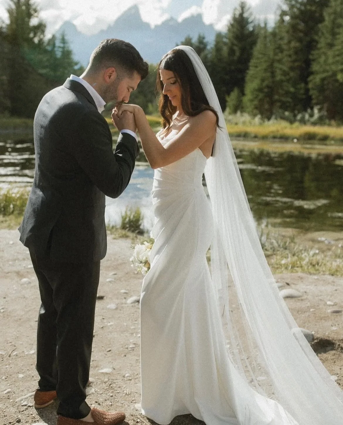 the stillness &amp; serenity of sunlit &lsquo;I Do&rsquo;s&rsquo;&mdash;&mdash; surrounded by nature &amp; boundless love 
.
.
real A+M bride Olivia in our english tulle Channing veil paired perfectly with her @houseofrenhue Lina gown  x
.
.
A+M Brid