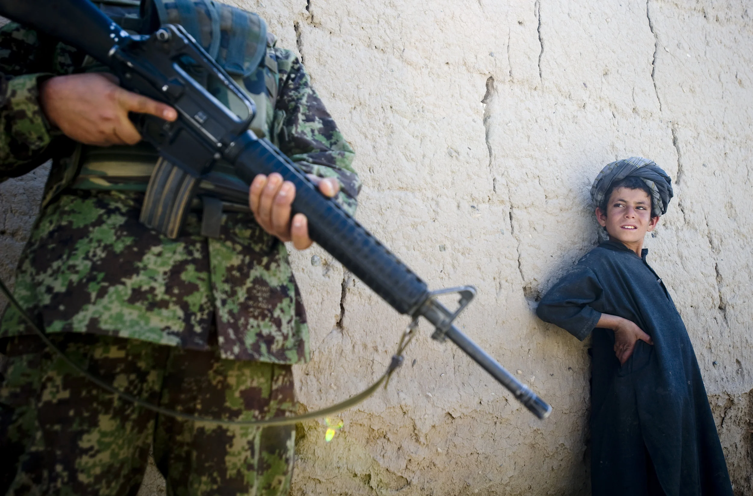 Shebil village, Shinkay district, Zabul province, during a patrol by Afghan forces and soldiers from Alpha Battery, 2nd Platon, 82nd Airborne, 4th Brigade, 1-508 Parachute Infantry Regiment. March 2010.