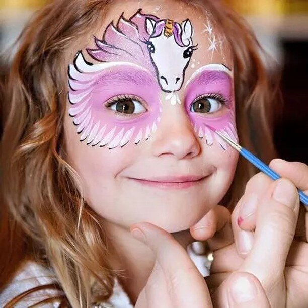 Looking for some fabulous face painting? Our professional artists are ready to bring some magic to all events! Transforming children into their favourite animal, super hero or princess, our fun face painters spread joy across Wellington!

Frozen Prin