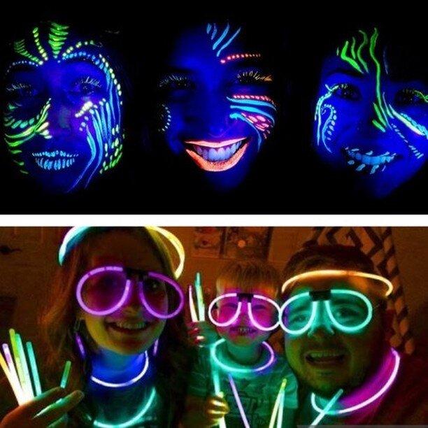 Neon Glow Disco Comes With An Awesome Entertainer/DJ, Includes Games, UV/Neon face paint (to be applied by DJ), glow sticks, disco lights, UV light and smoke machine 

Your fun entertainer/DJ will interact with the party guests and organise fun age-a