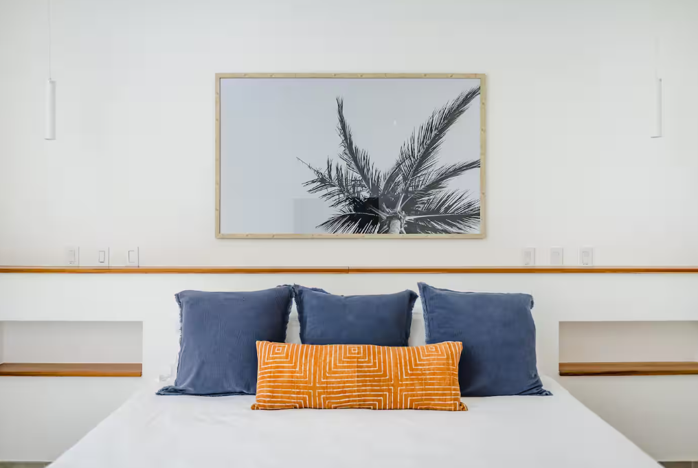 3rd fl right bedroom.png