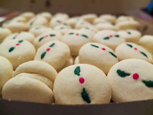 Almond Flour Shortbread Cookies: A Delish Gluten Free Holiday Treat