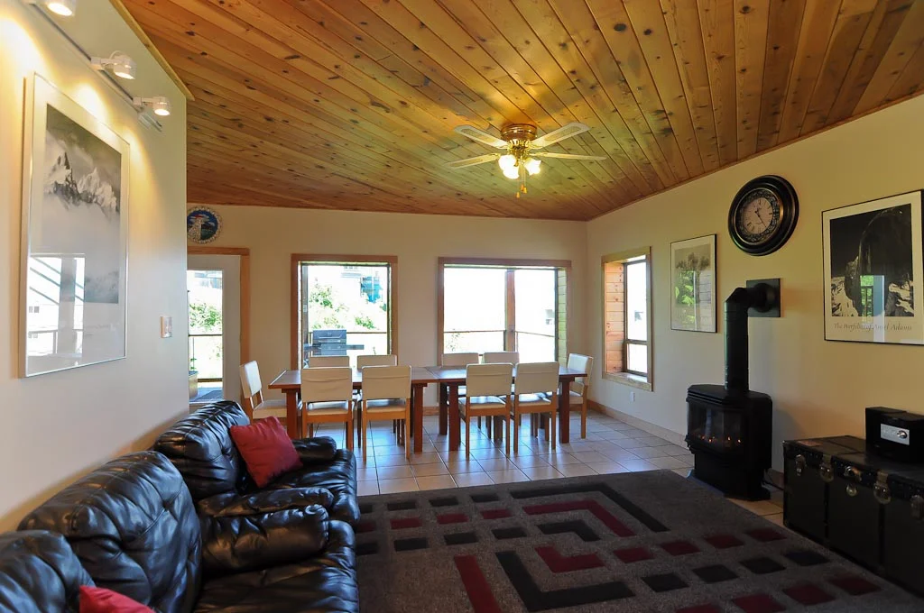 Lounge and Dining area.jpg