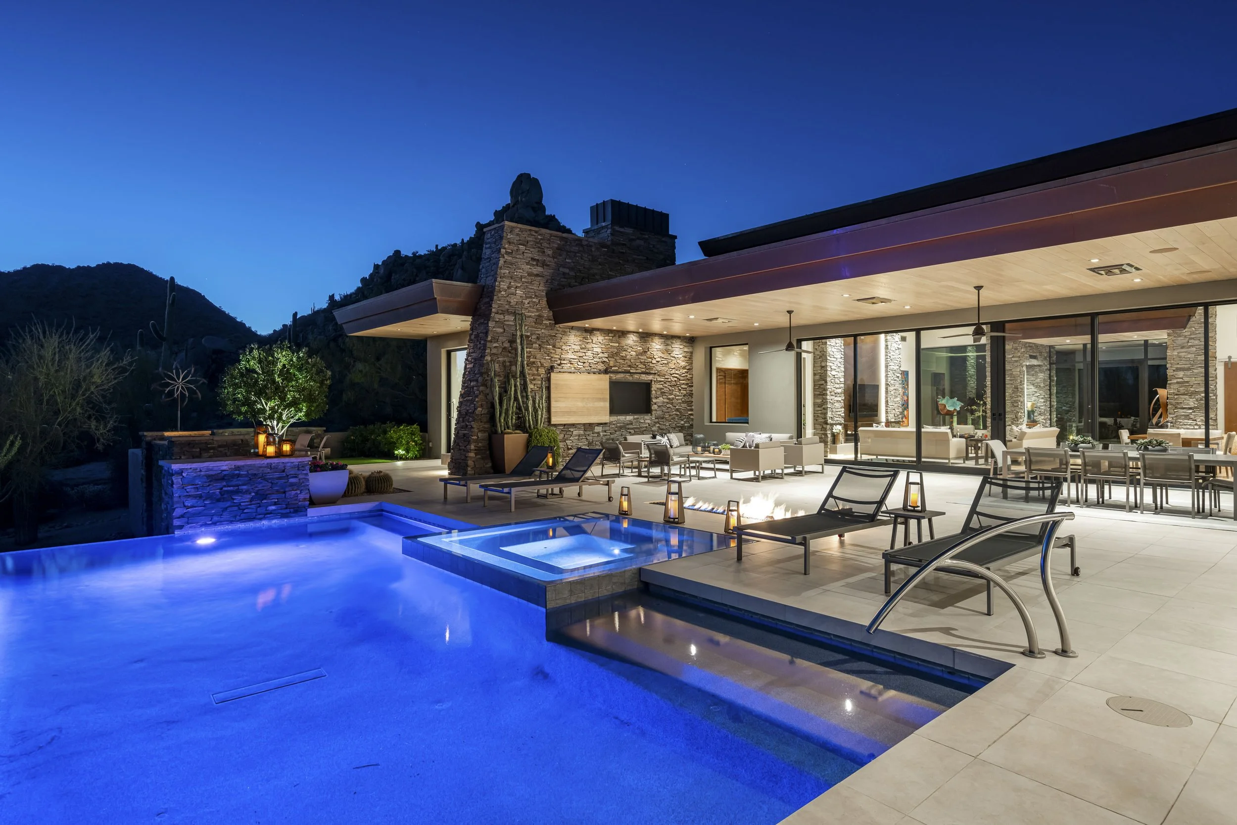 10040EHappyValleyRd  Unit915-8.jpg