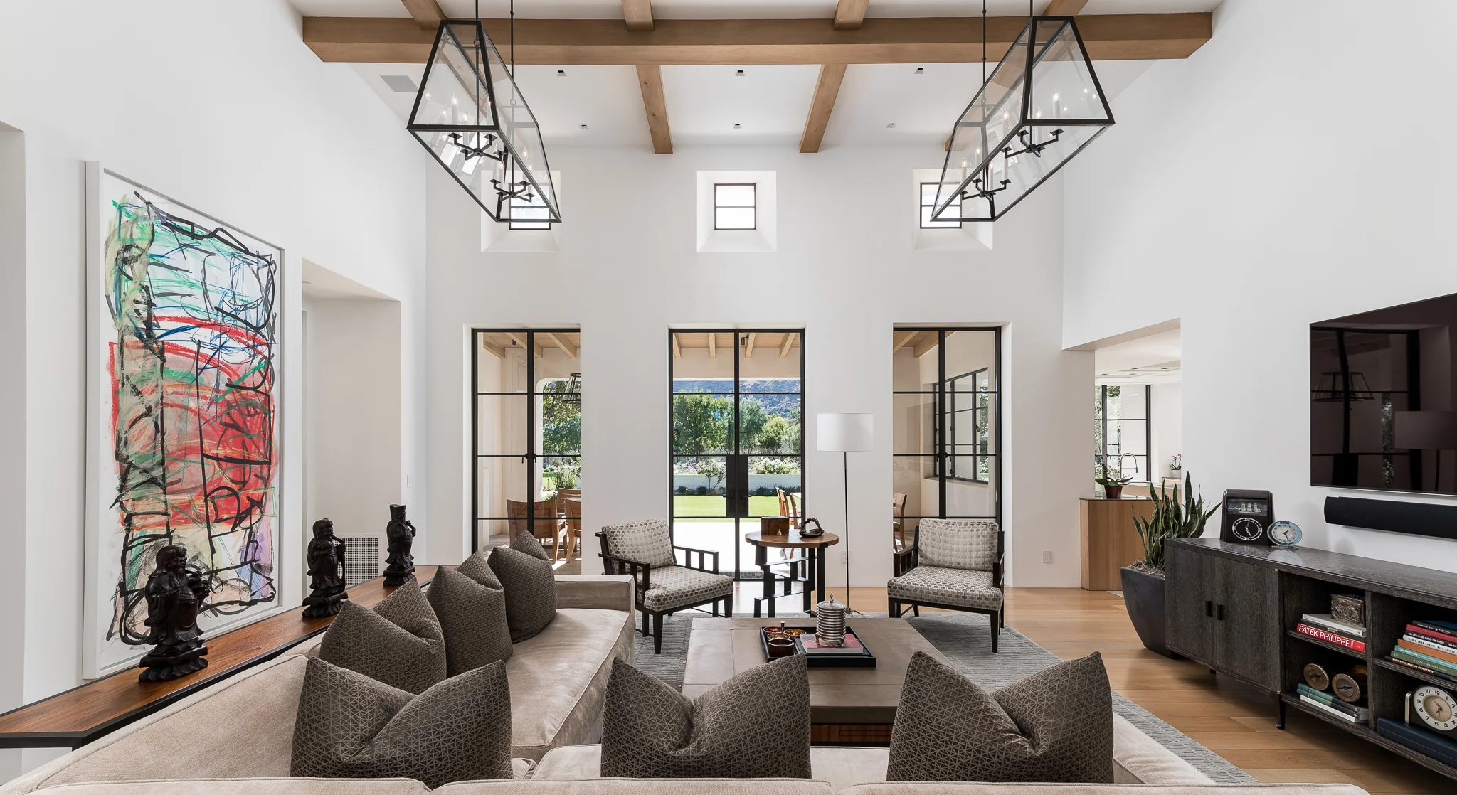 09- Family Room.jpg