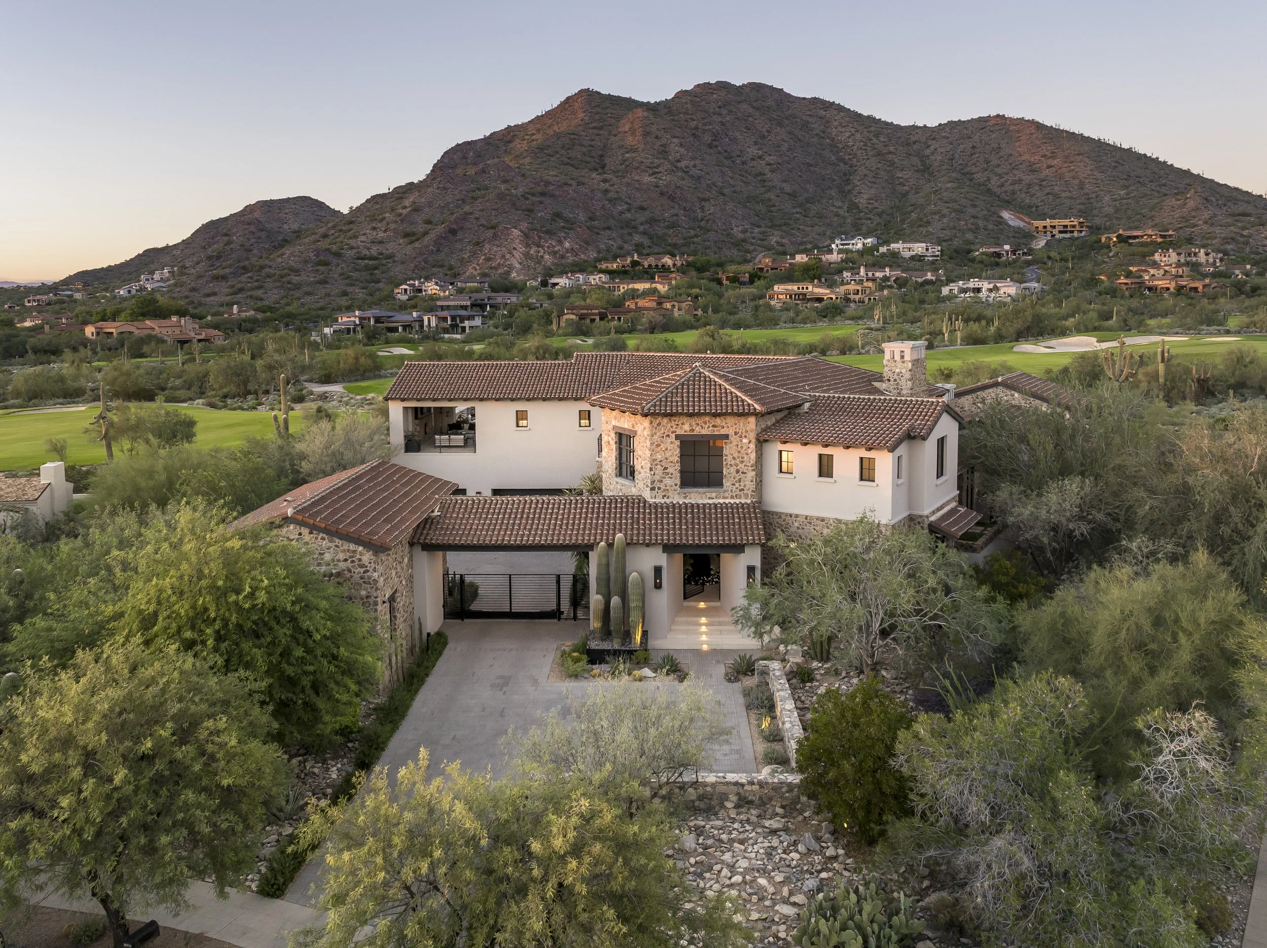 10338 E Mountainspring Rd-1.jpg