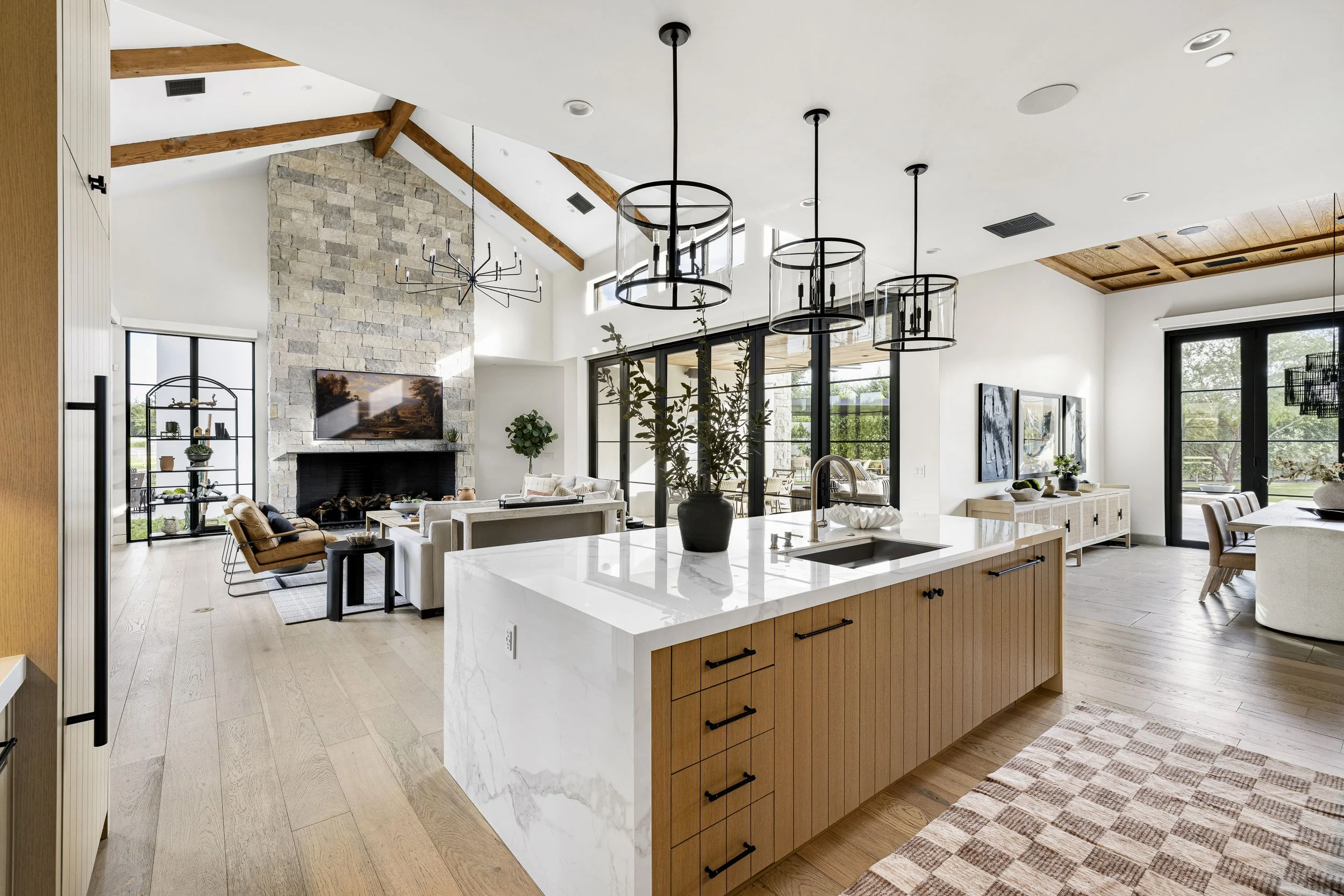 5715 E Monterosa-14.jpg