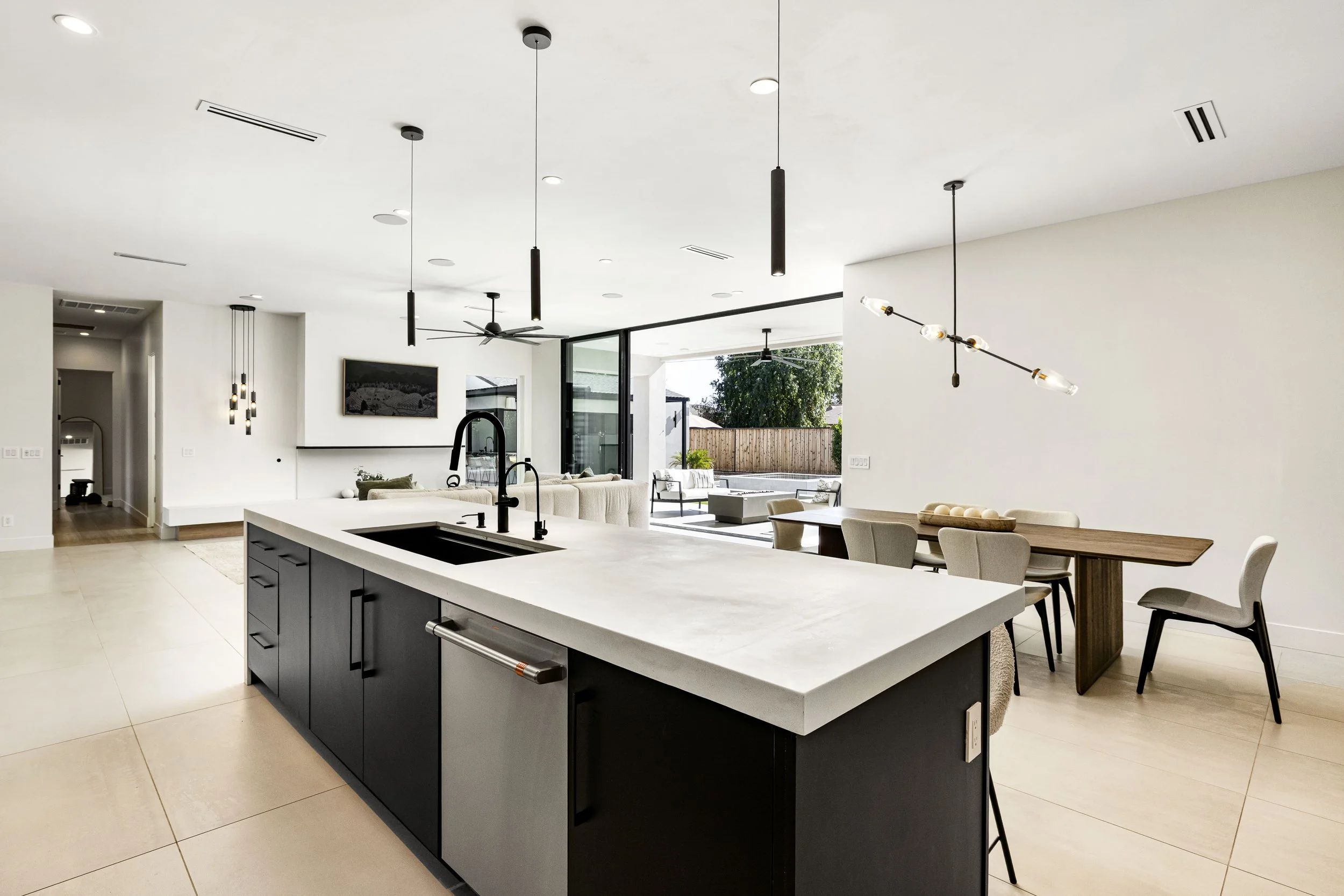 3721 E Piccadilly Rd-18.jpg