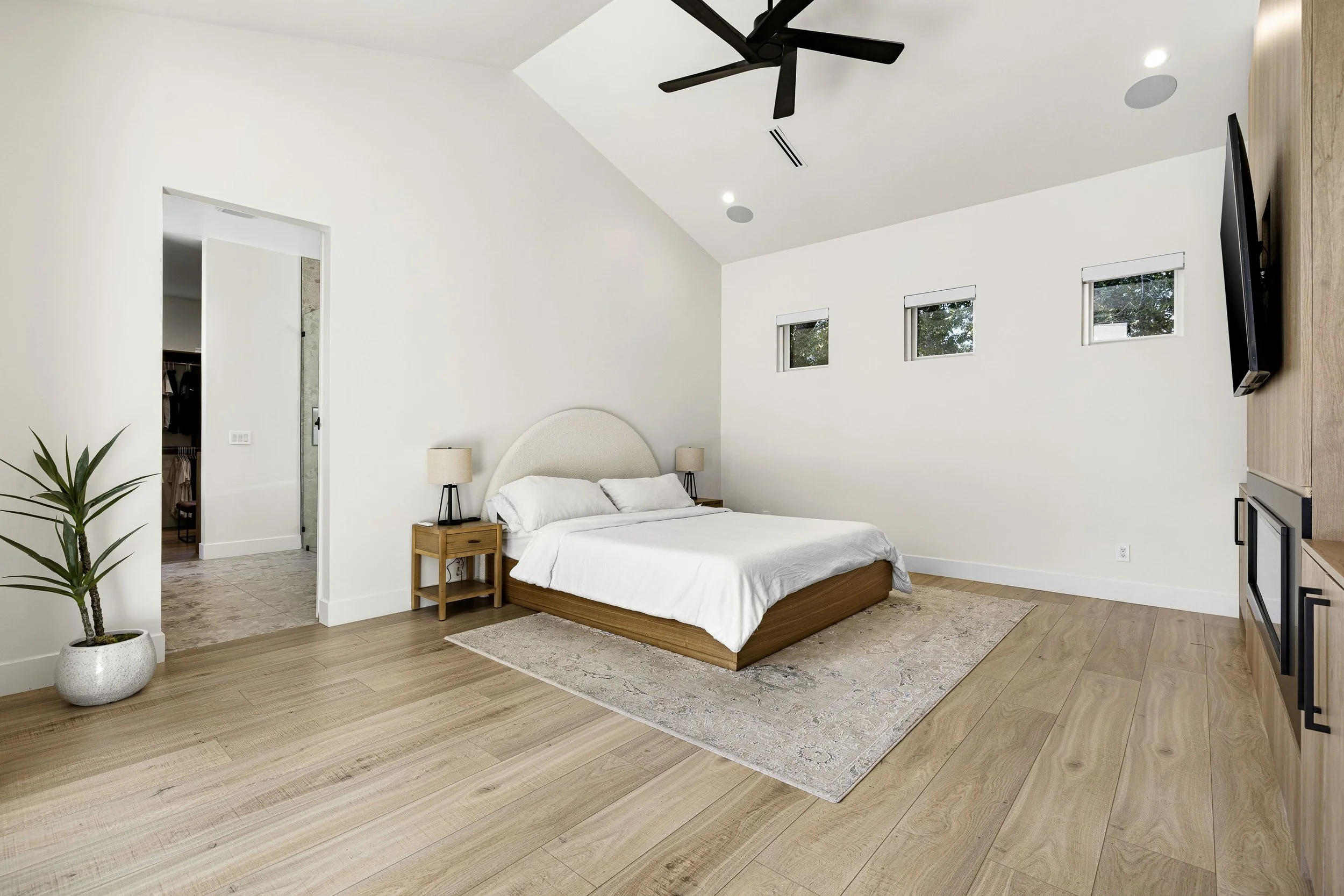 3721 E Piccadilly Rd-23.jpg