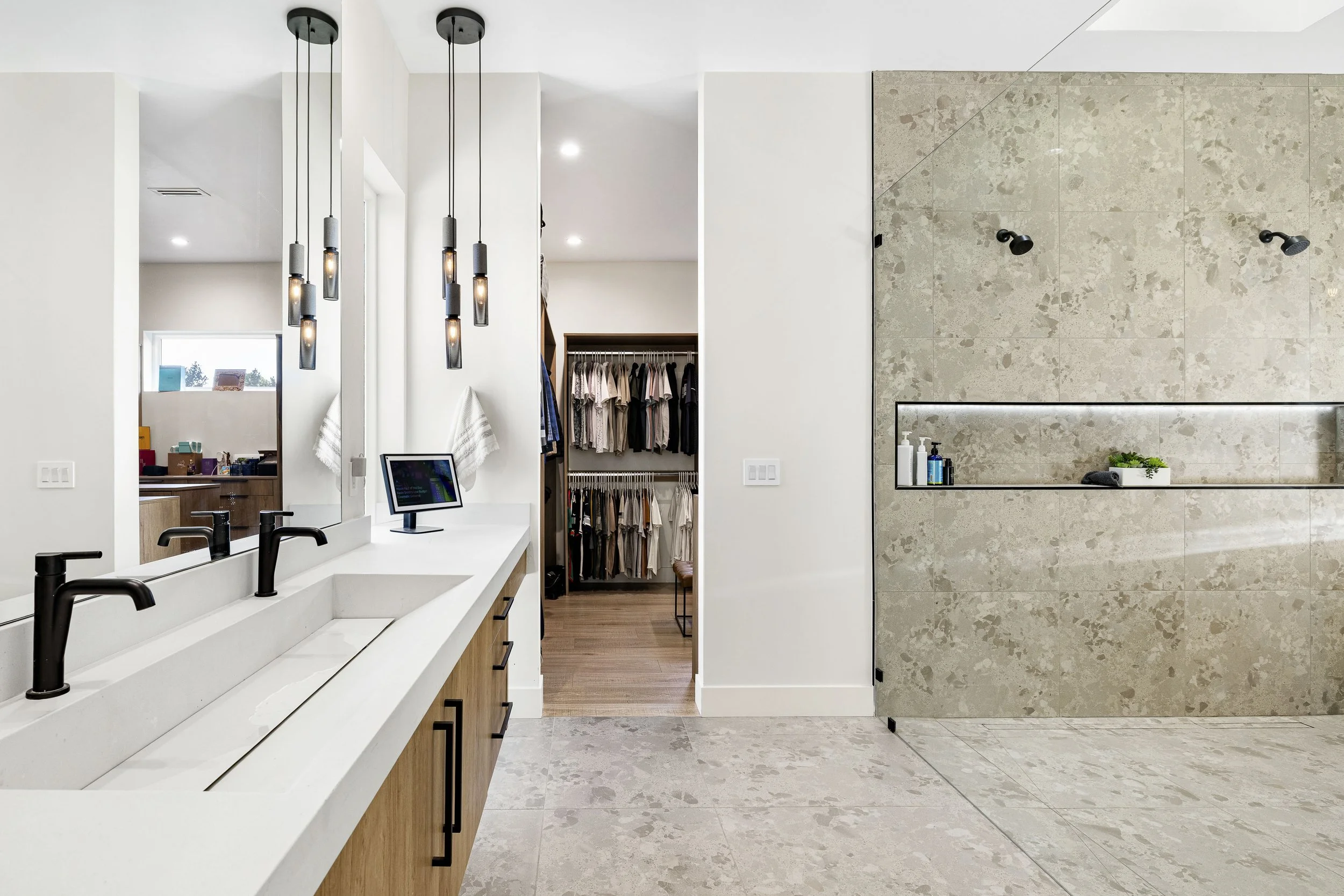 3721 E Piccadilly Rd-26.jpg