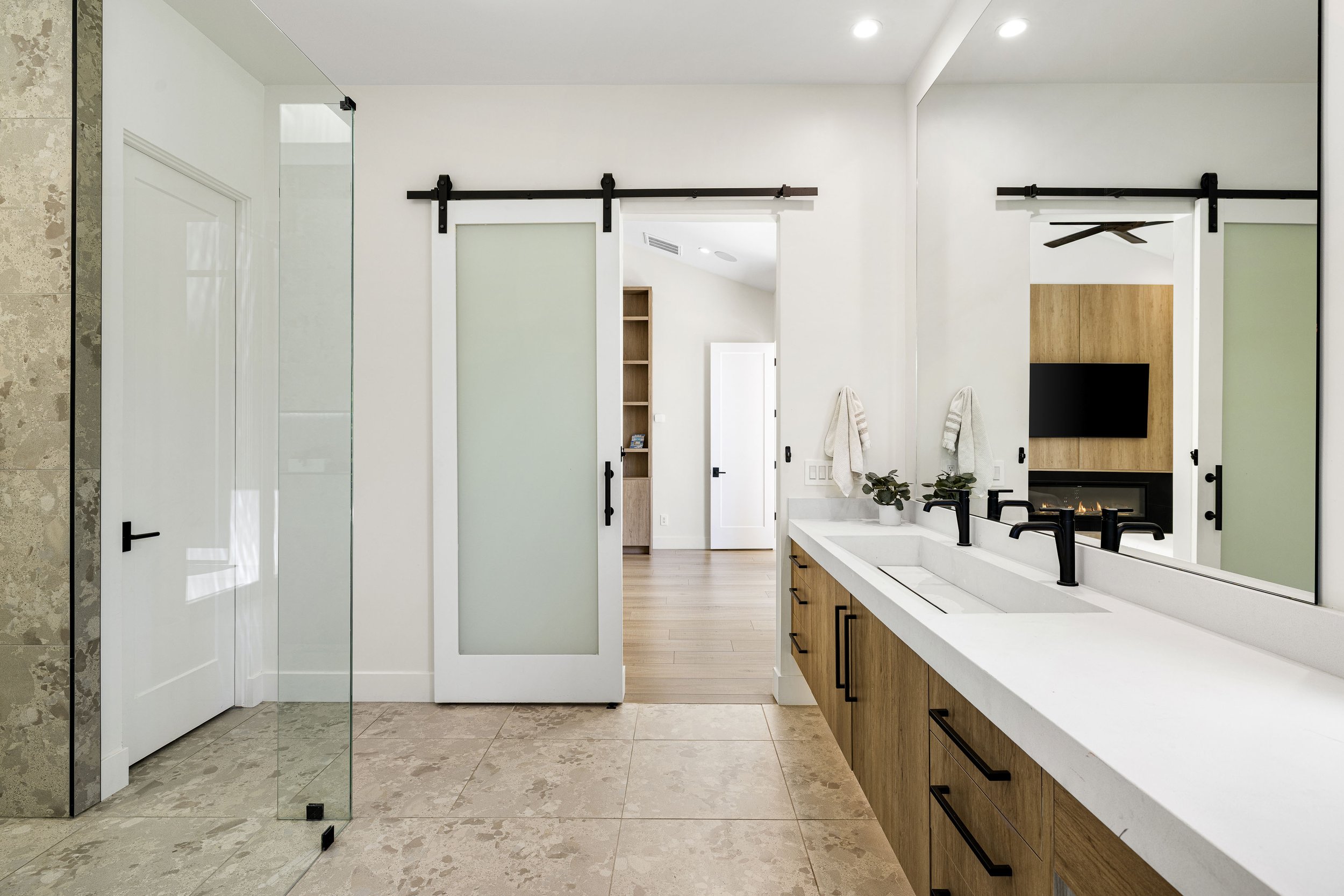 3721 E Piccadilly Rd-27.jpg