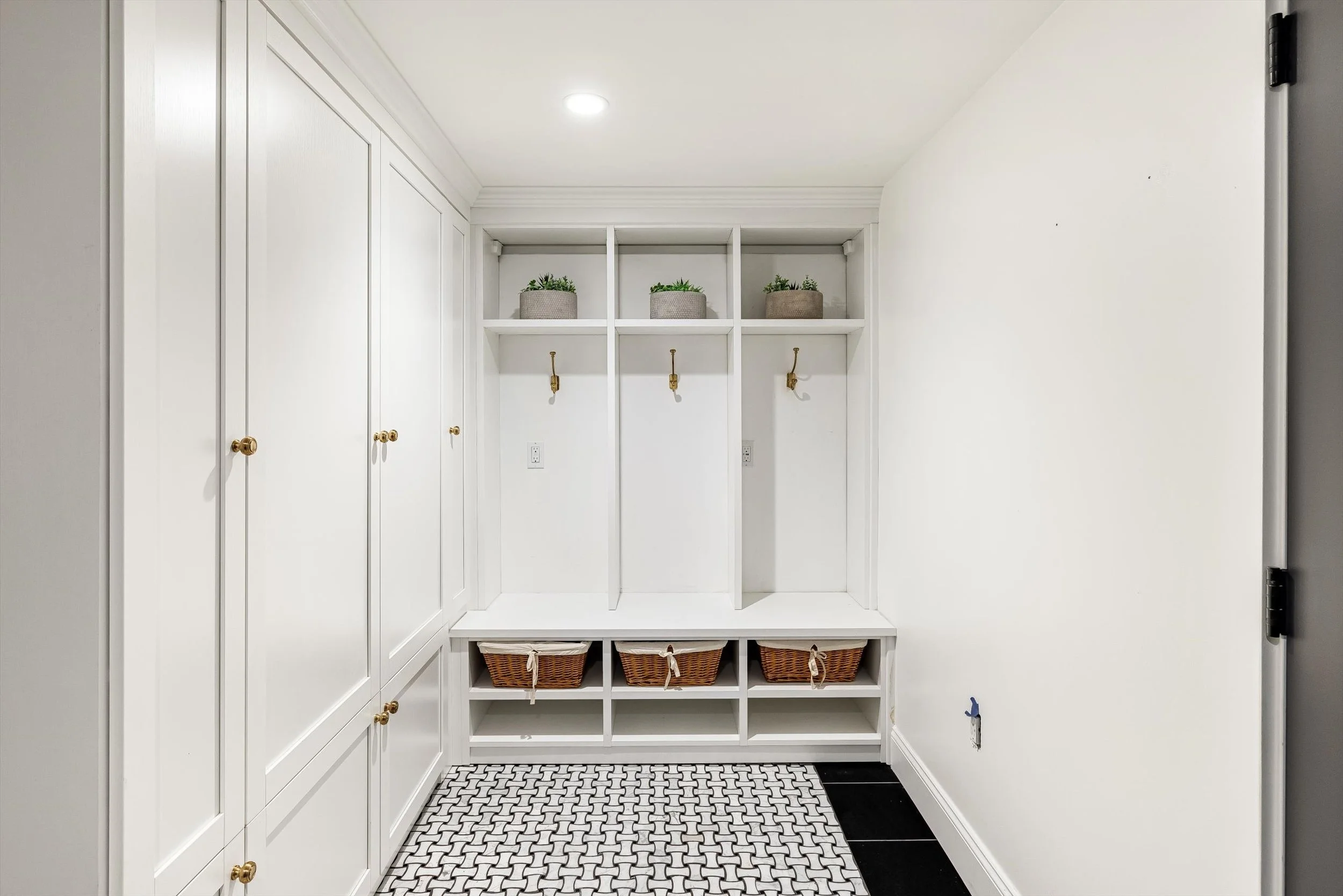 27-5328 N 46th_27.jpg