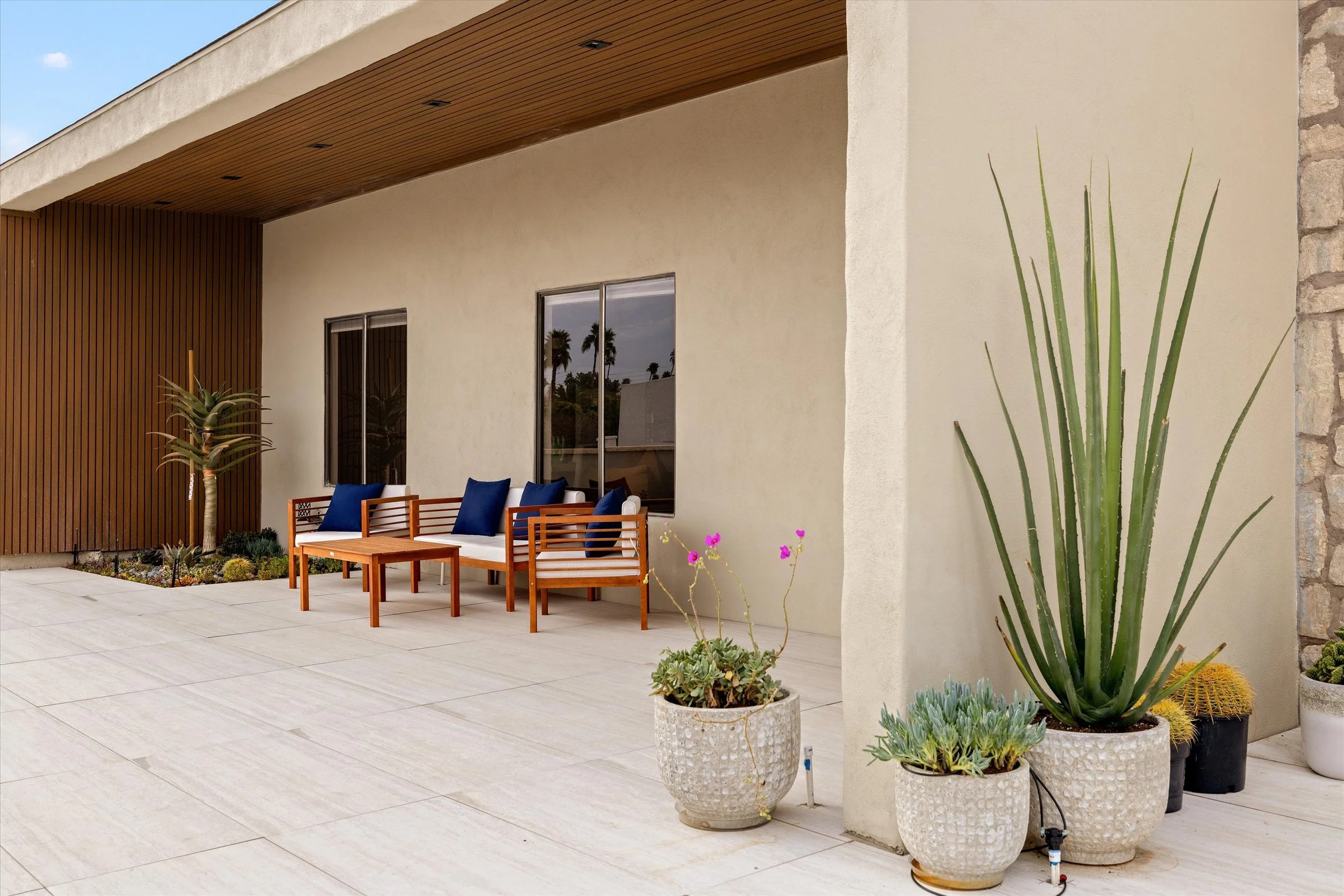 10-6912 E Ludlow_10.jpg